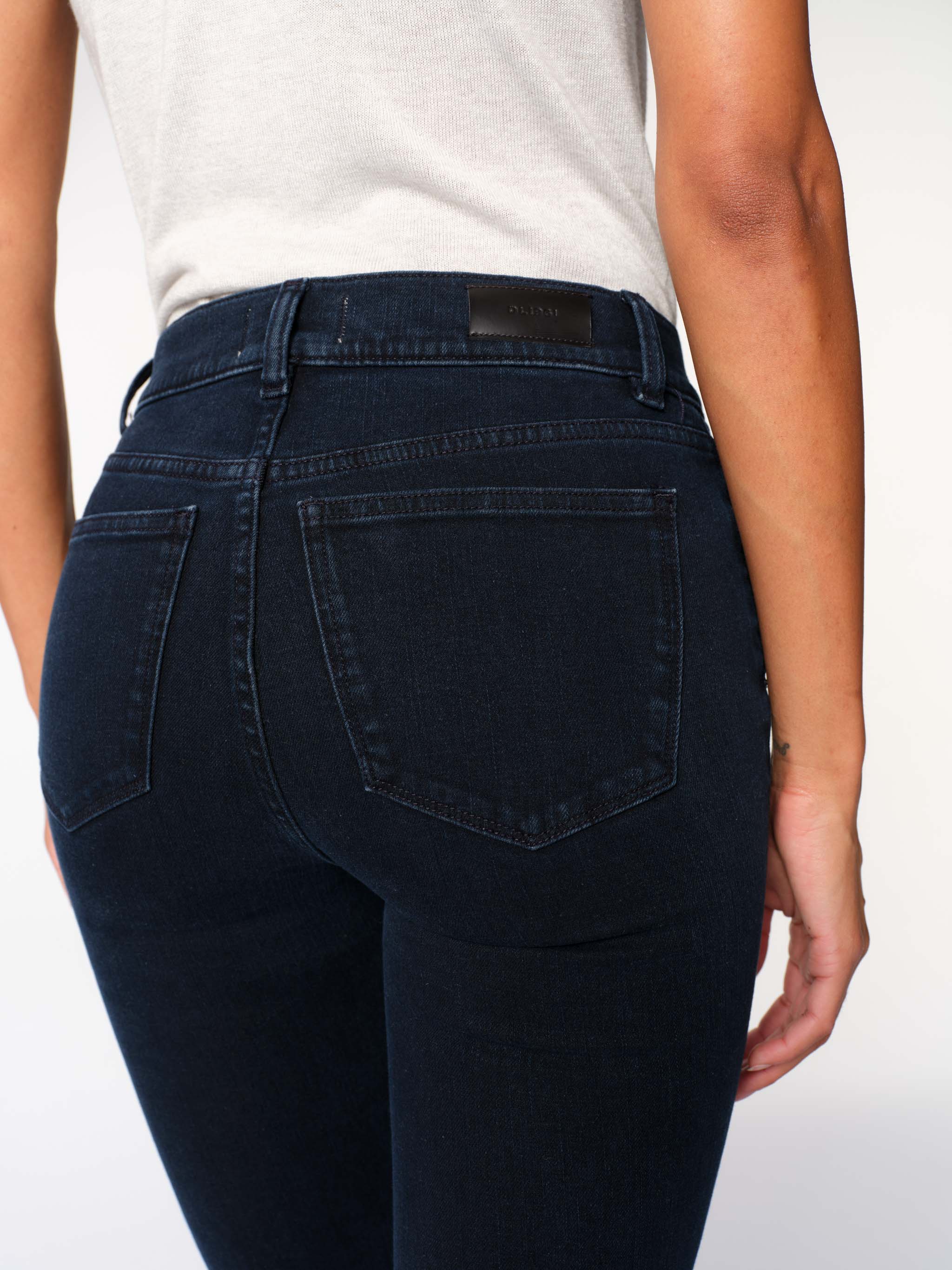 DL1961 - Mara Straight Jean -