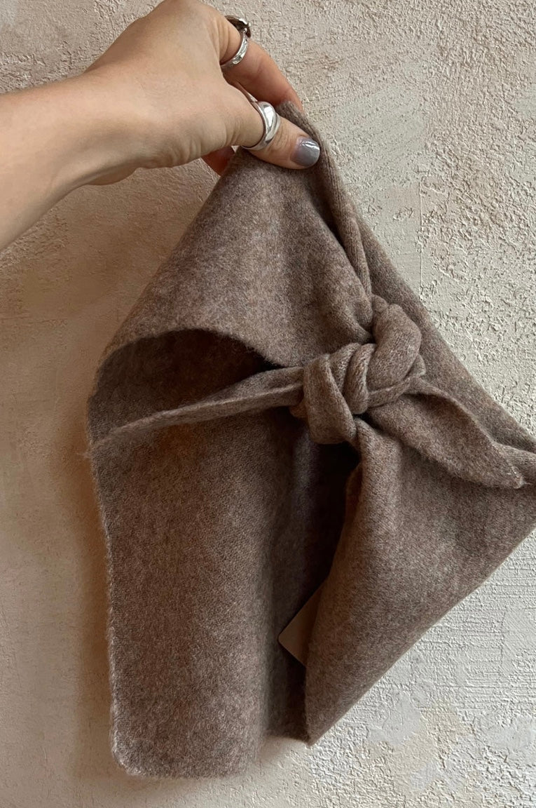 Billy Bamboo - Fuzzy Wool Cravat Scarf – Mushroom -