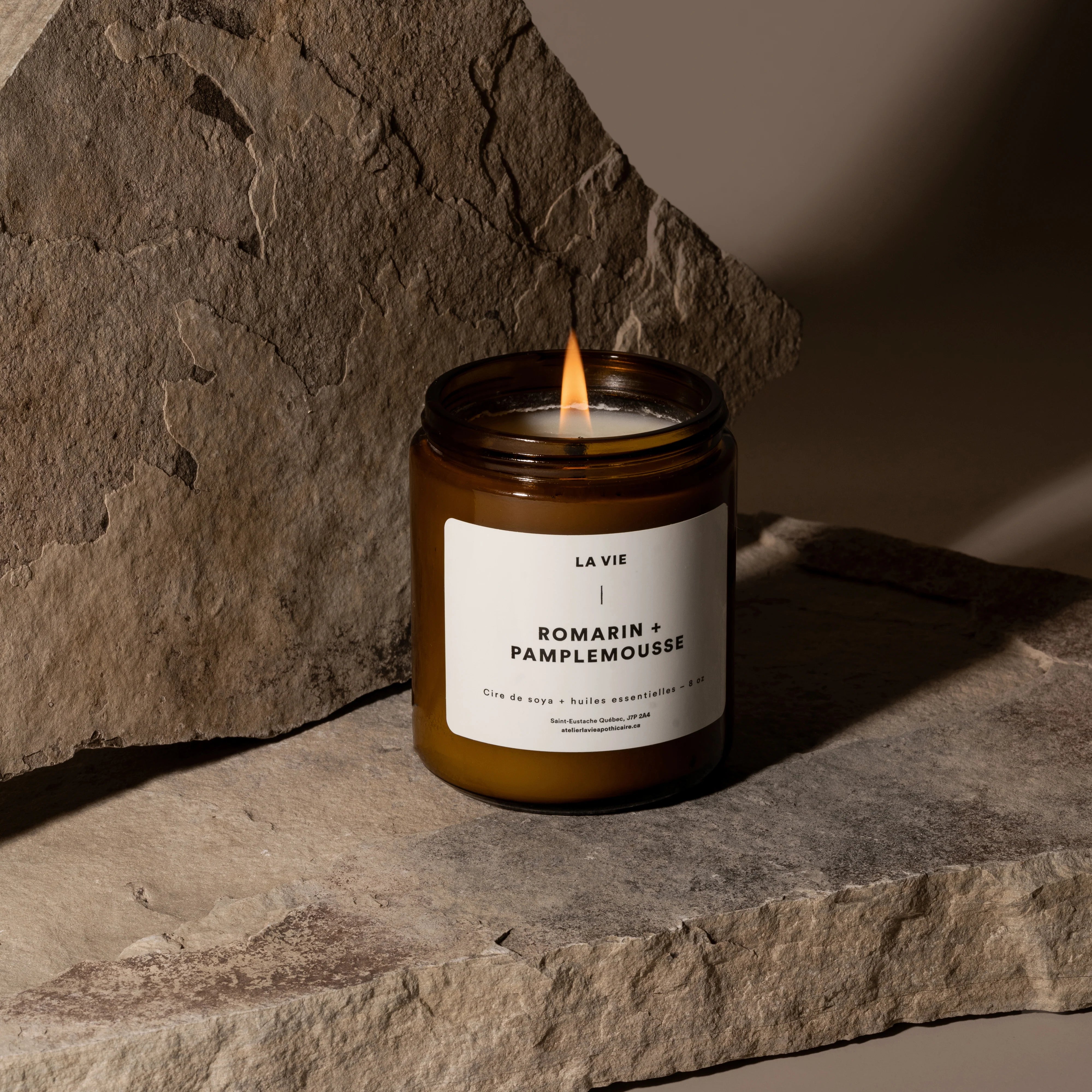 Atelier La Vie Apothicaire - Candle – Rosemary + Grapefruit -