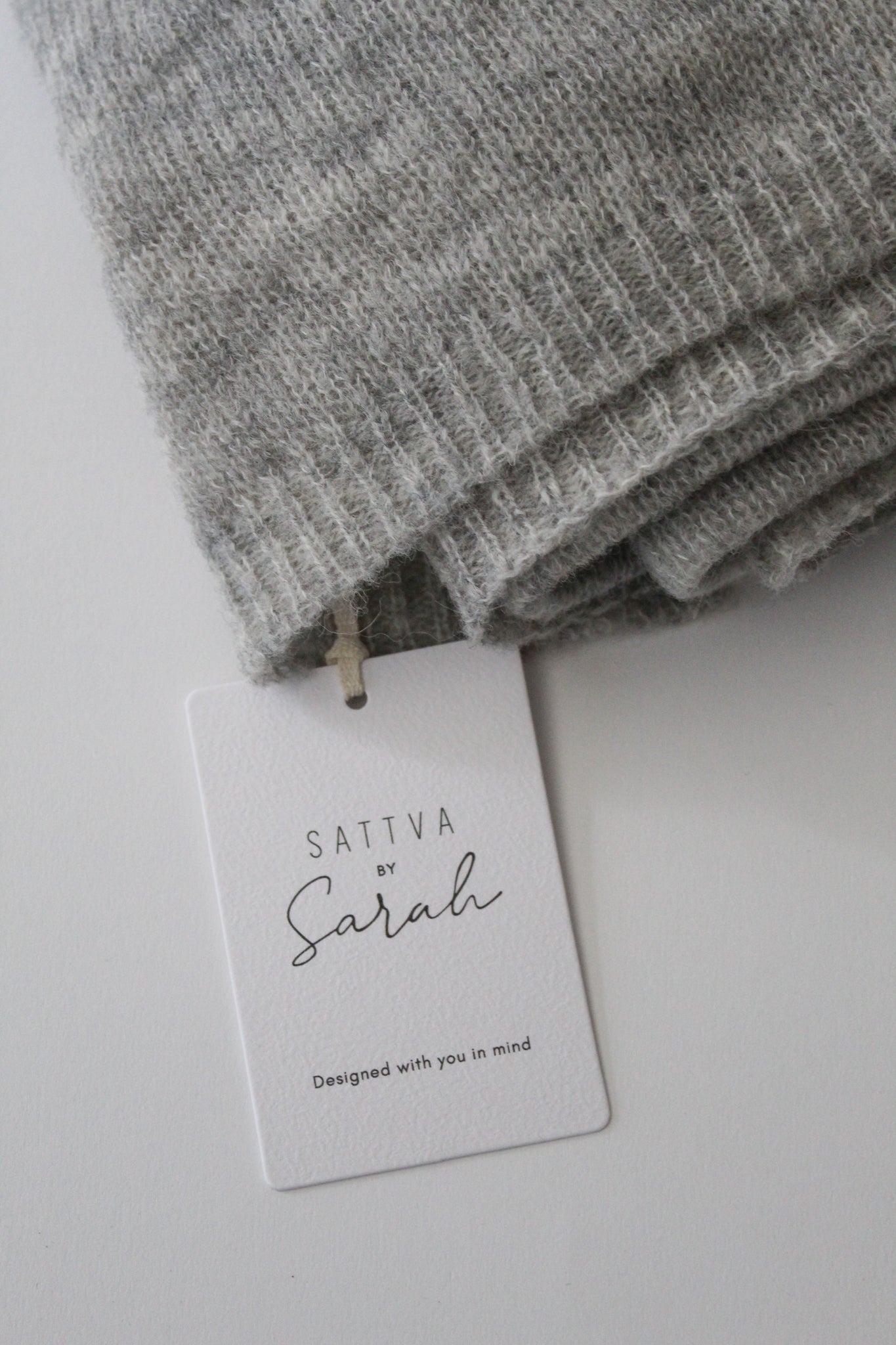 Sattva by Sarah - Scarf – Silver -