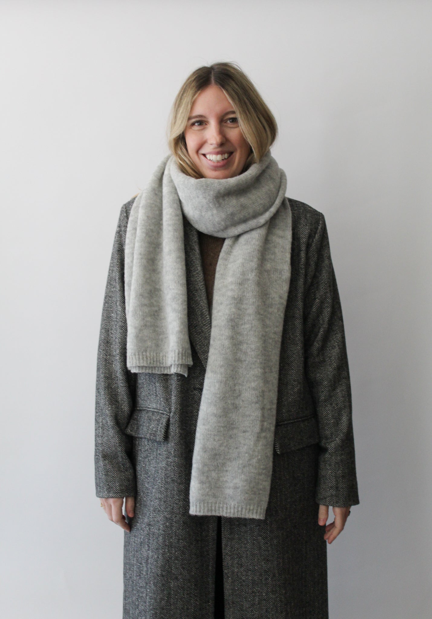 Sattva by Sarah - Scarf – Silver -