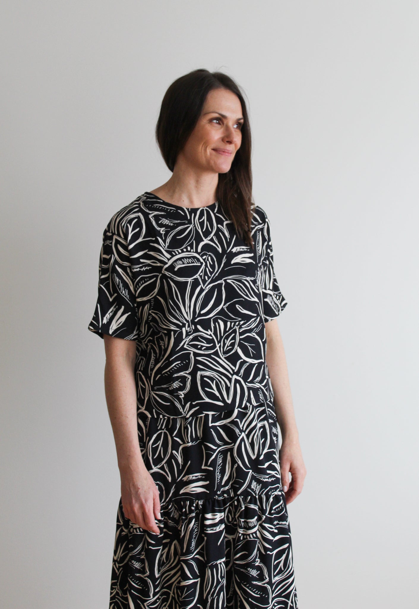 Sattva by Sarah - Everyday Crop Blouse - Black Ivory