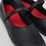 Camper - Right Nina Flat -