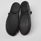 Camper - Right Nina Flat -