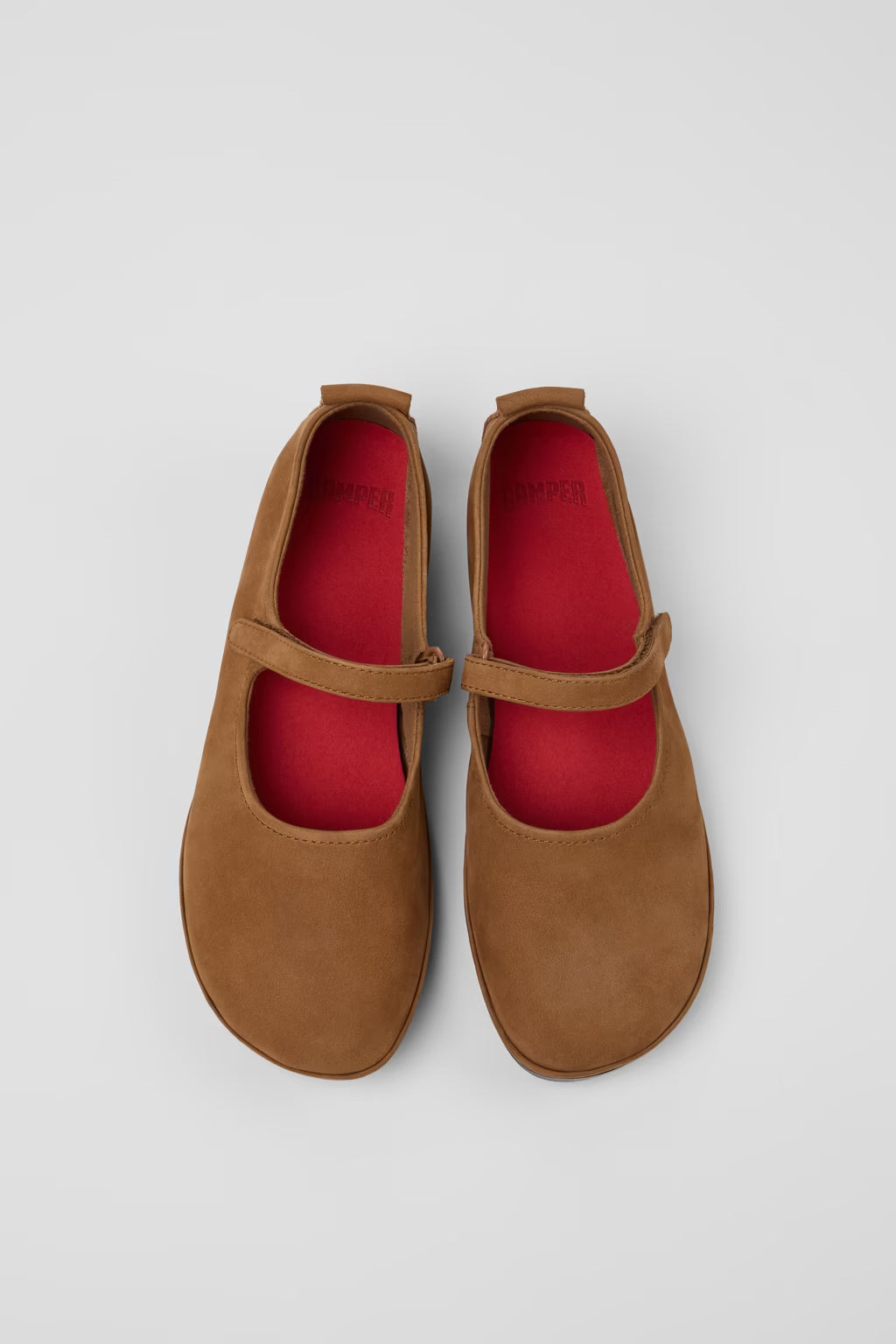 Camper - Right Nina Flat -