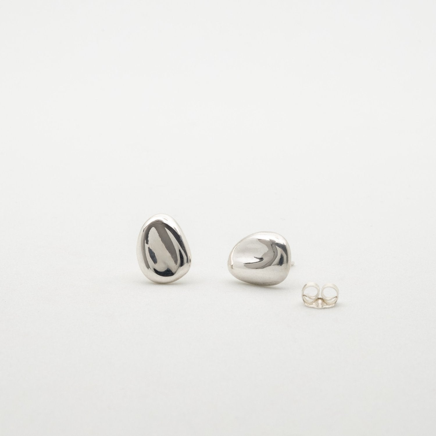 l'aune - Soupirs II Earring Silver -