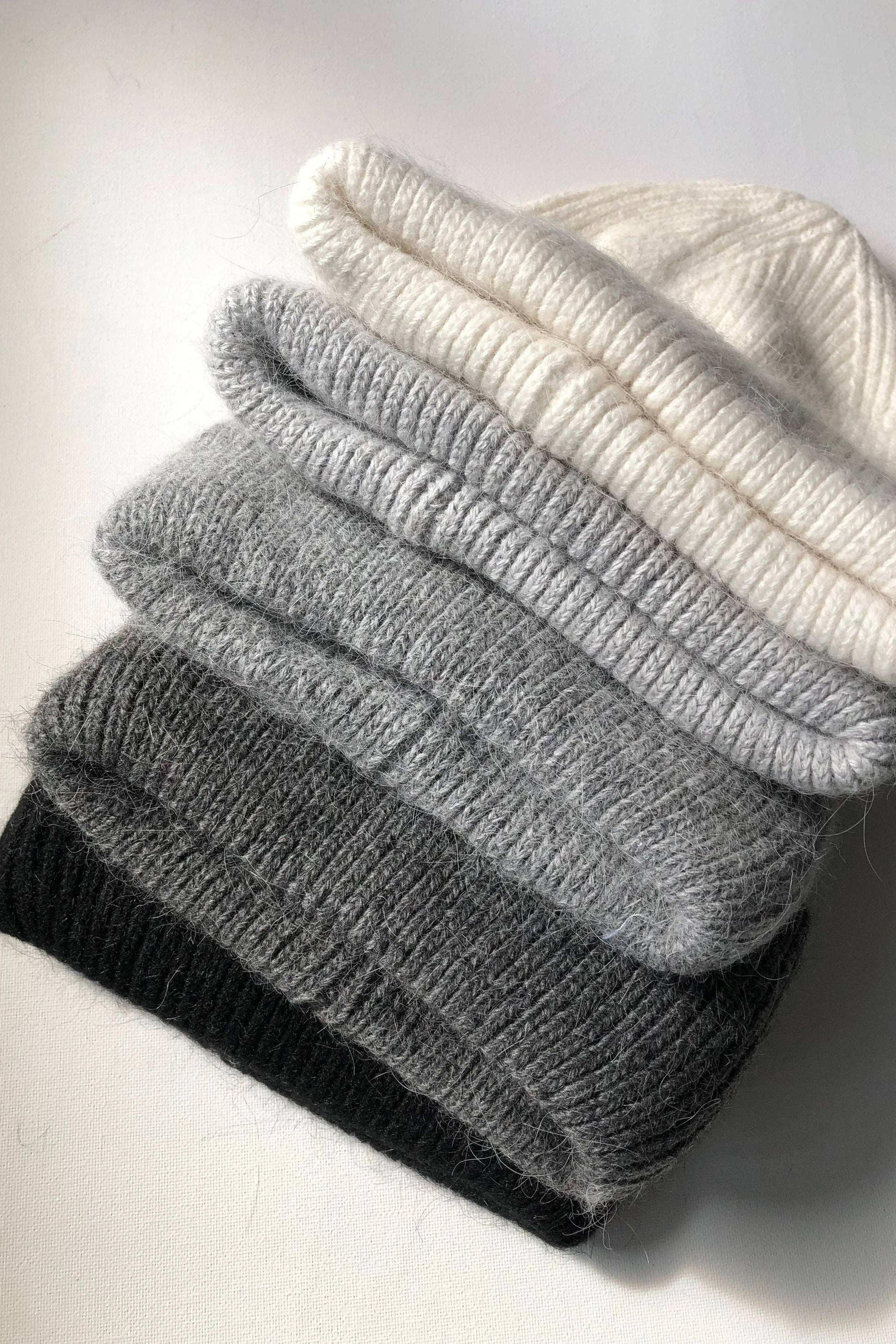 Billy Bamboo - Royal Angora Beanie – White -