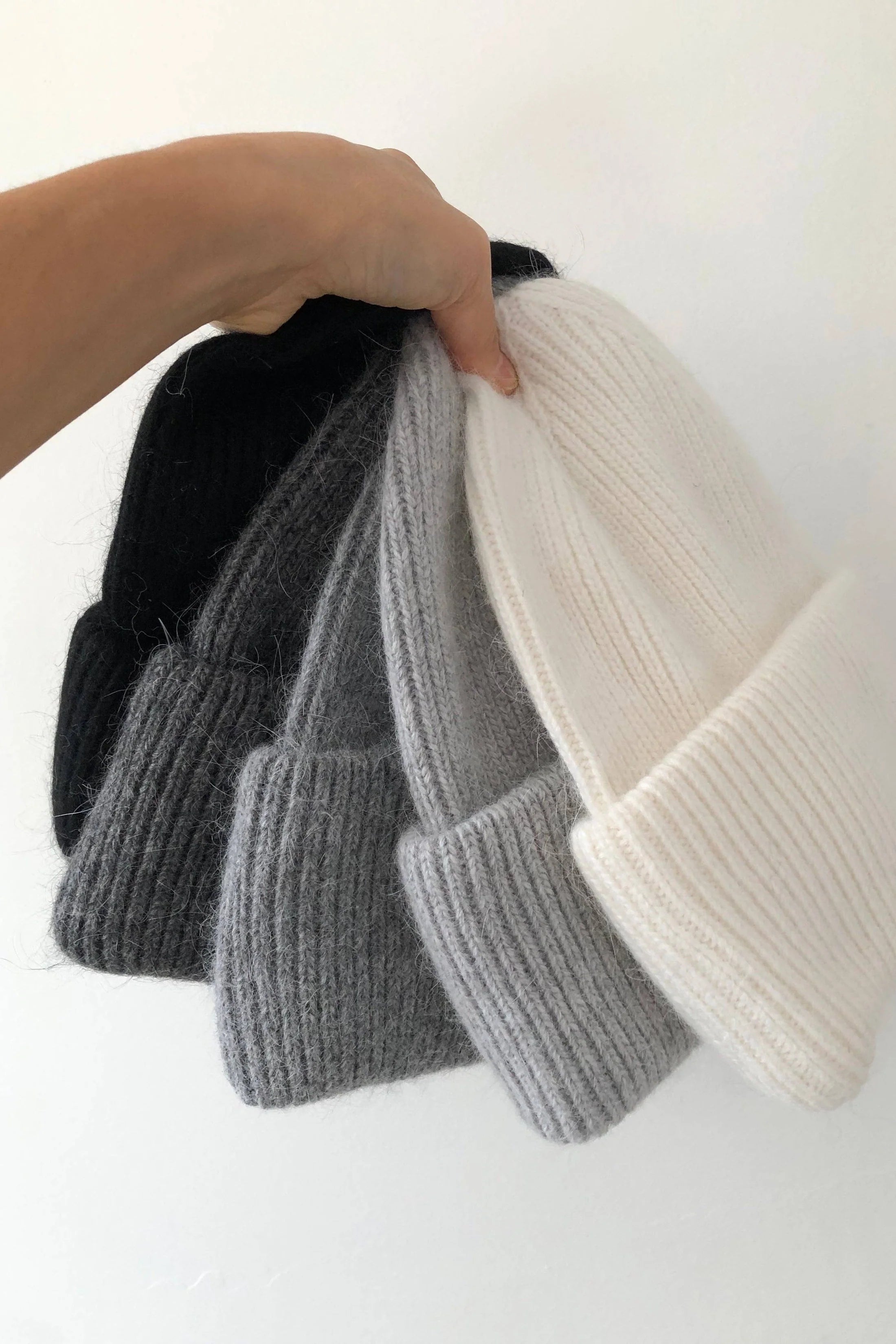 Billy Bamboo - Royal Angora Beanie – White -