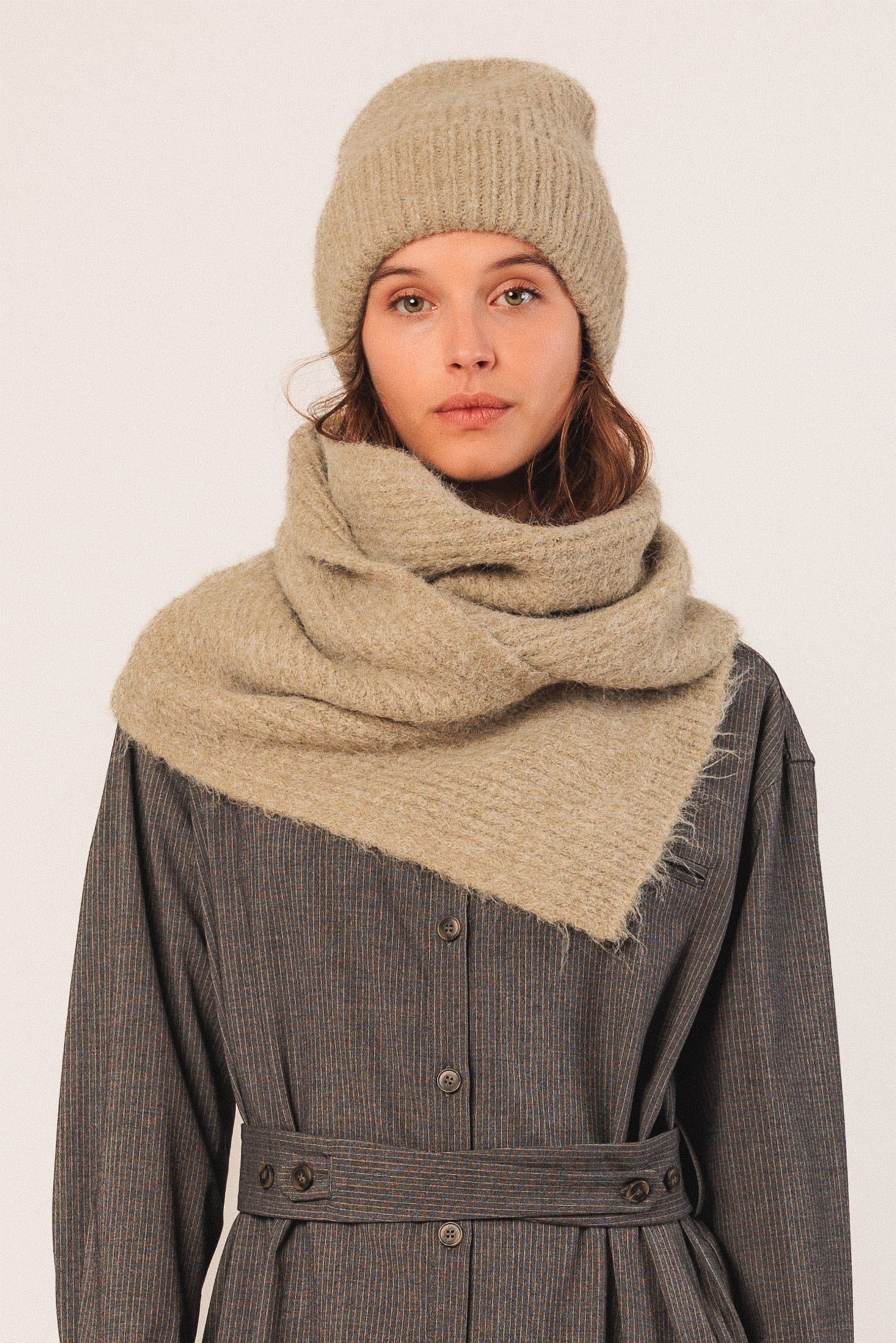 Indi & Cold - Colourful Knitted Scarf – Aloe -