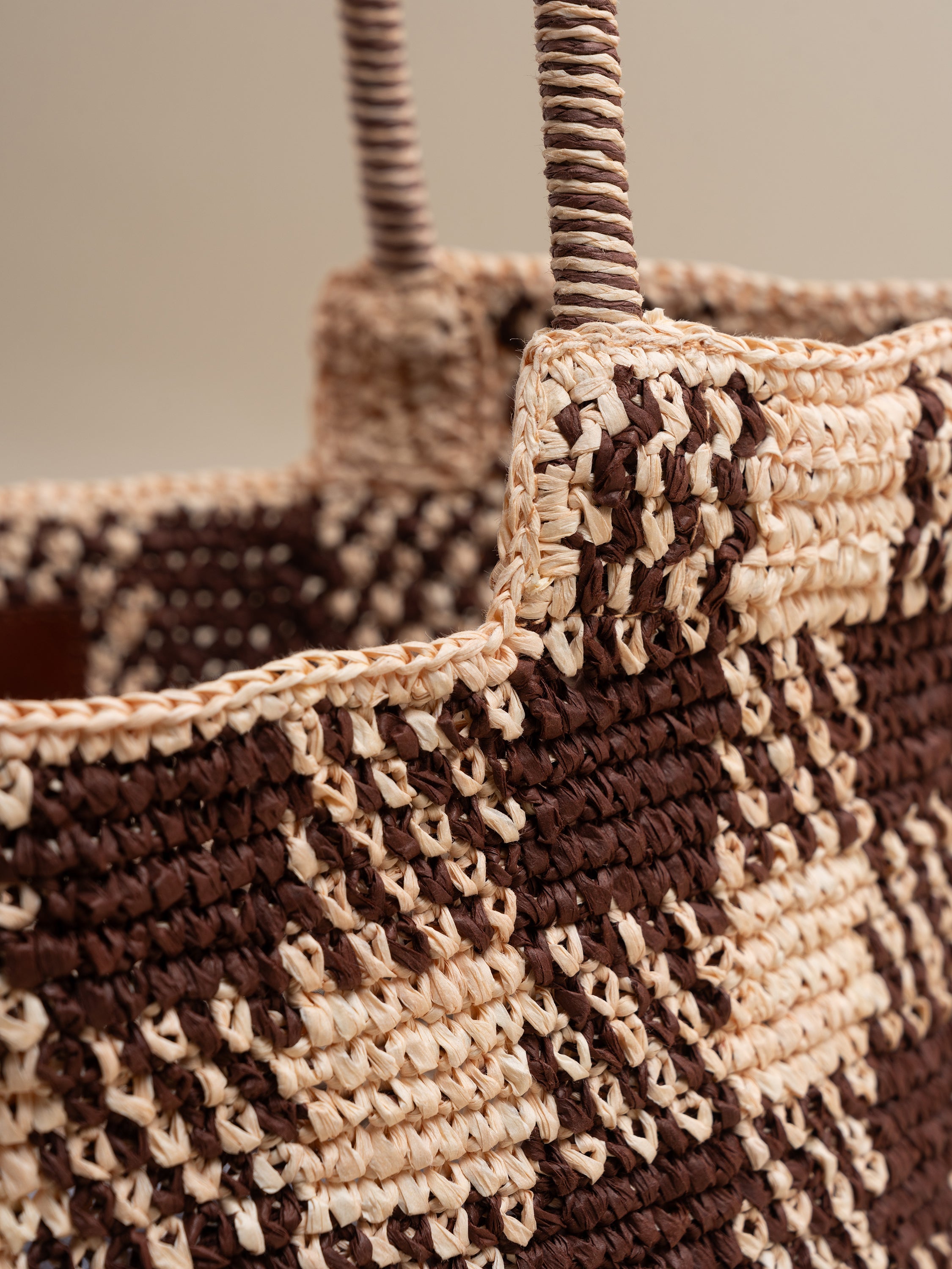 Indi & Cold - Rafia Shopper Bag – Chocolate -