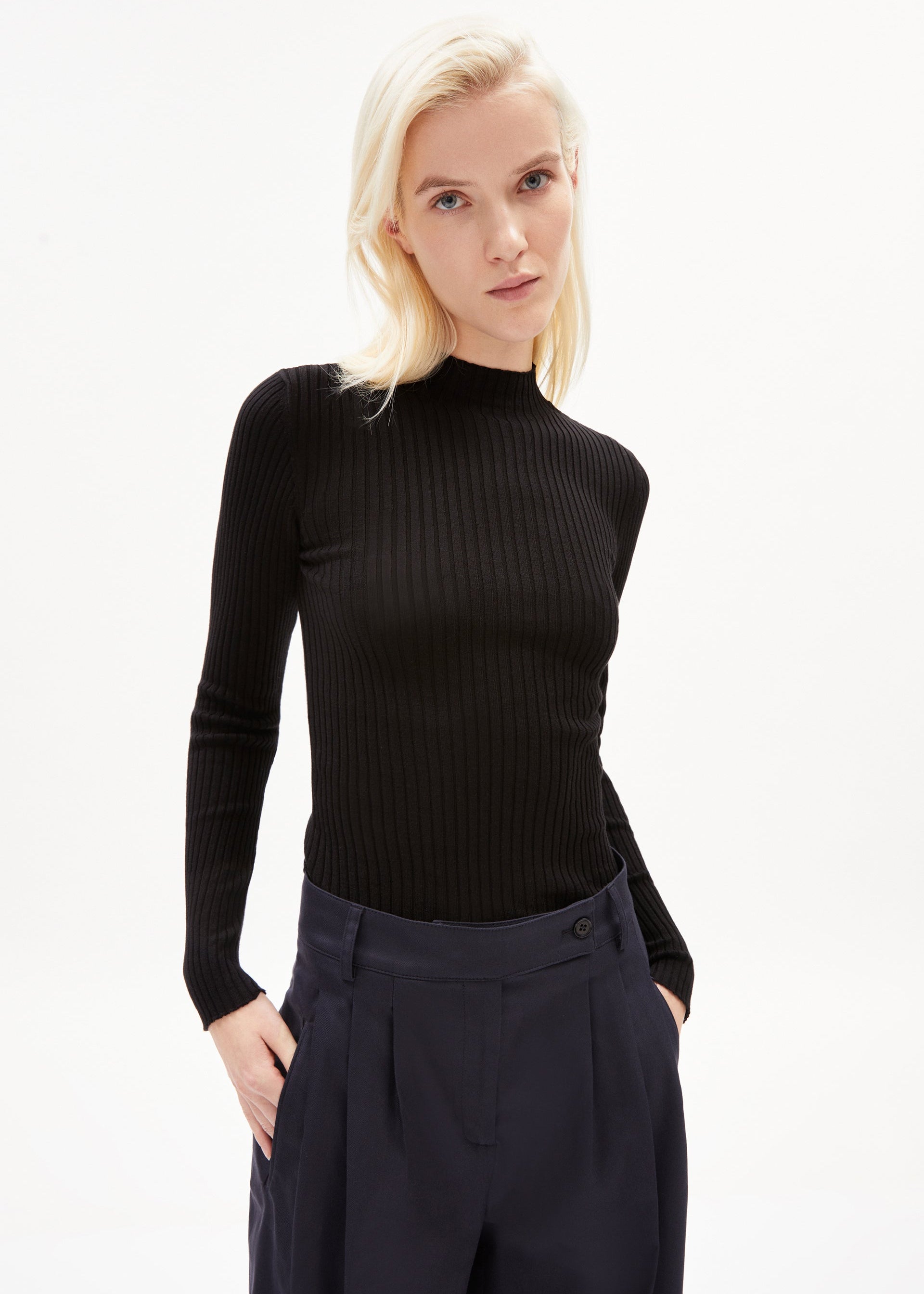 Armedangels - Alaania Knit Sweater - Black