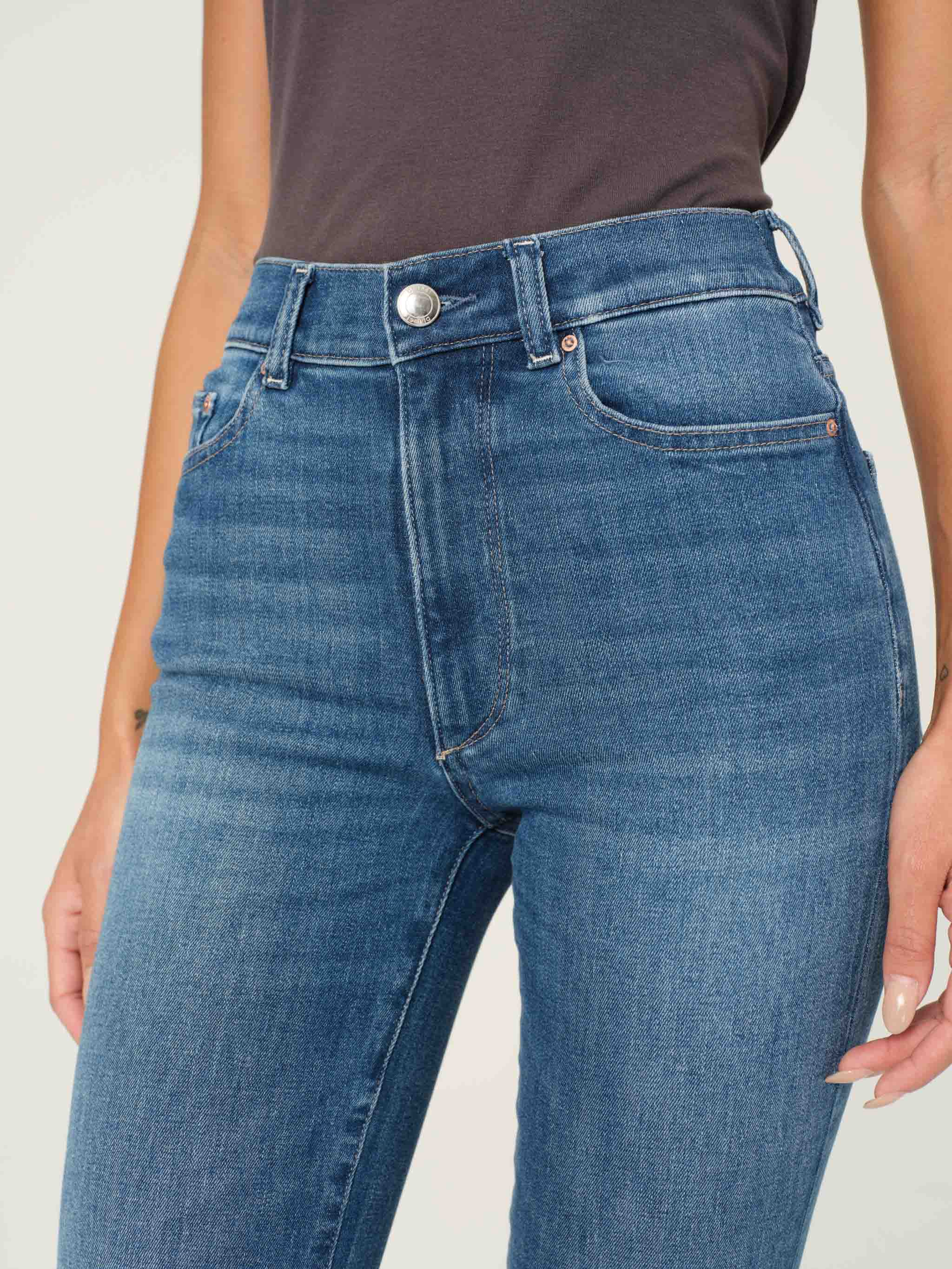 DL1961 - Halle Straight Jean -