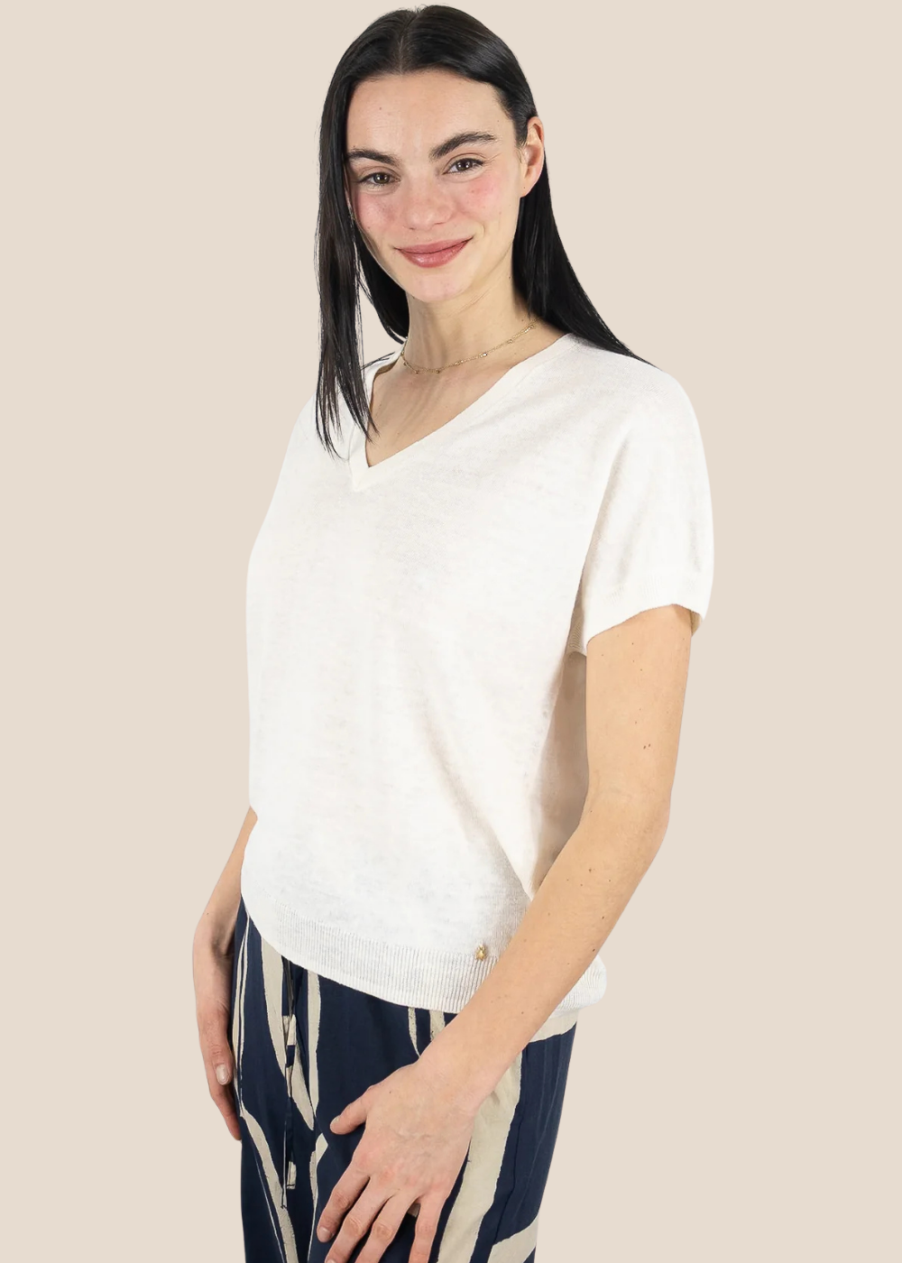 Des Petits Hauts - Brise V-Neck Linen Tee - Creme