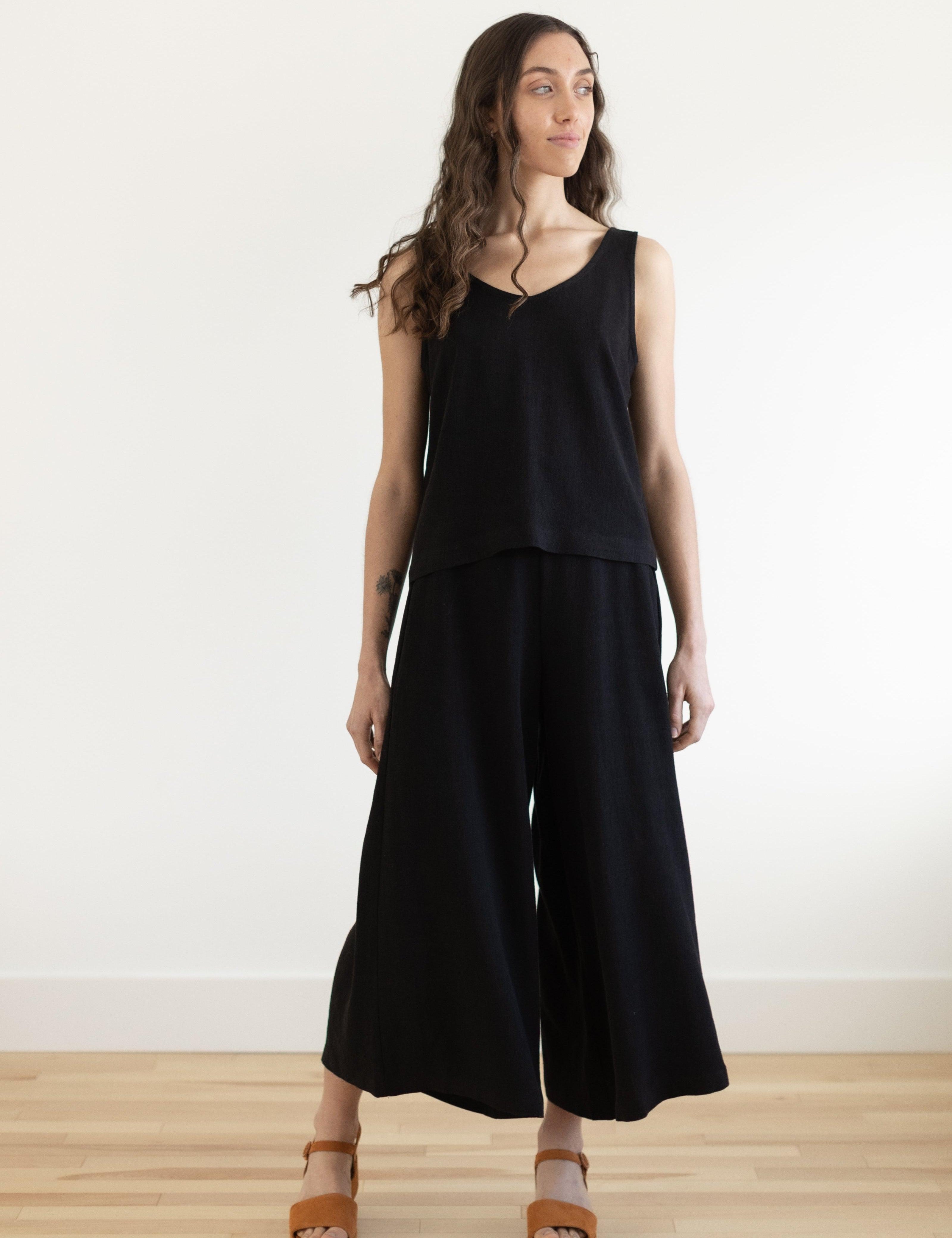 Sattva by Sarah - V Crop Tank -