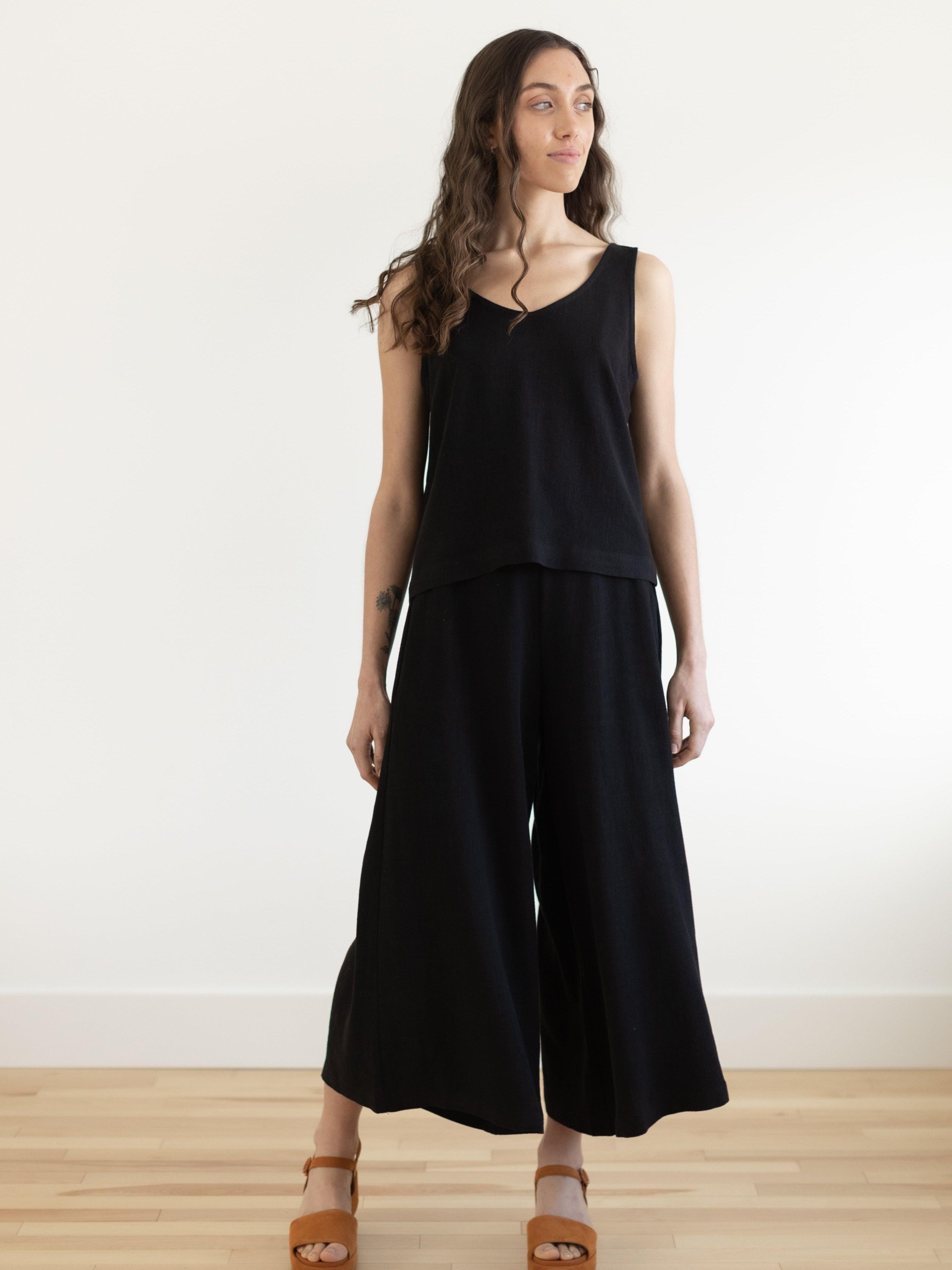 Sattva by Sarah - V Crop Tank -