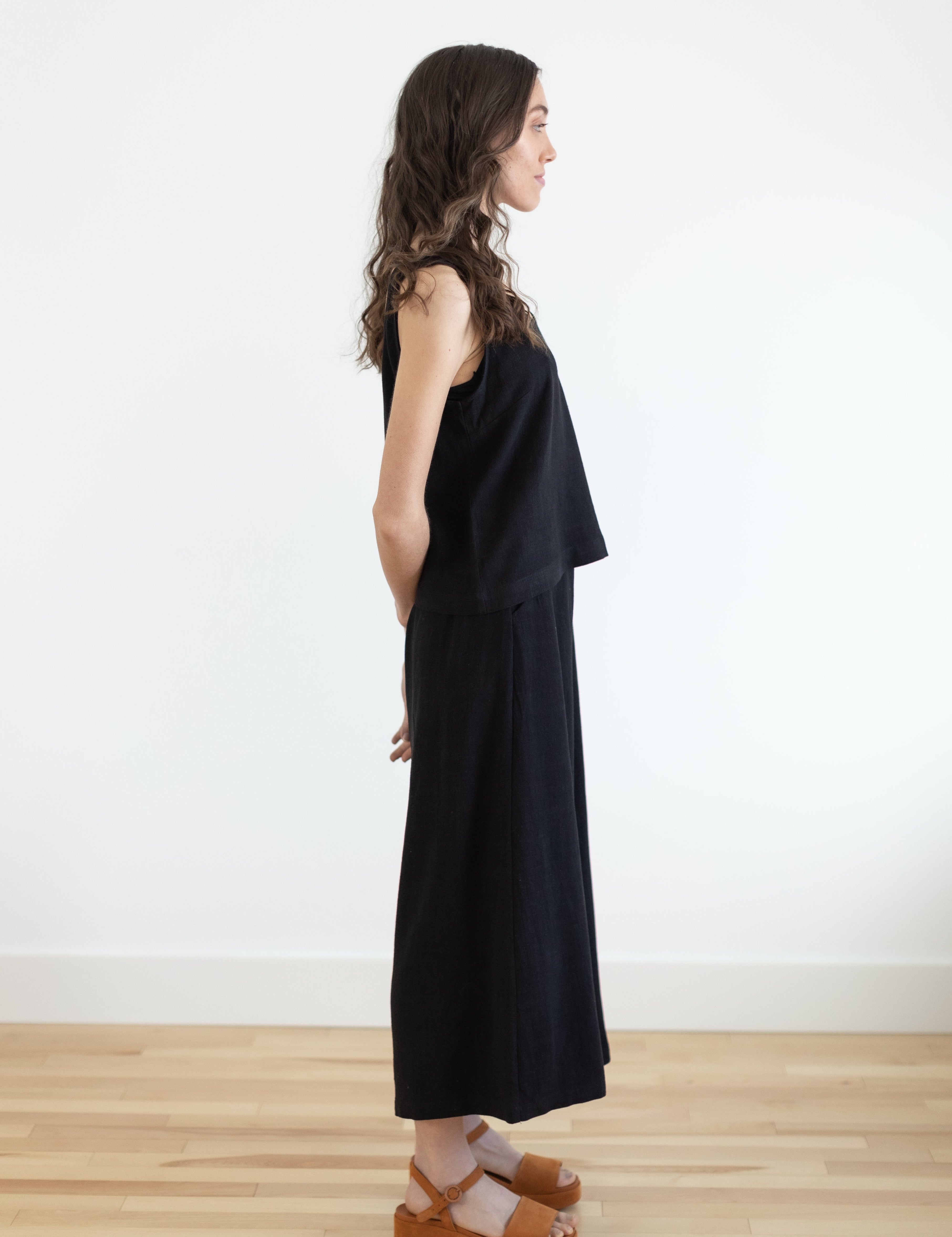 Sattva by Sarah - V Crop Tank -