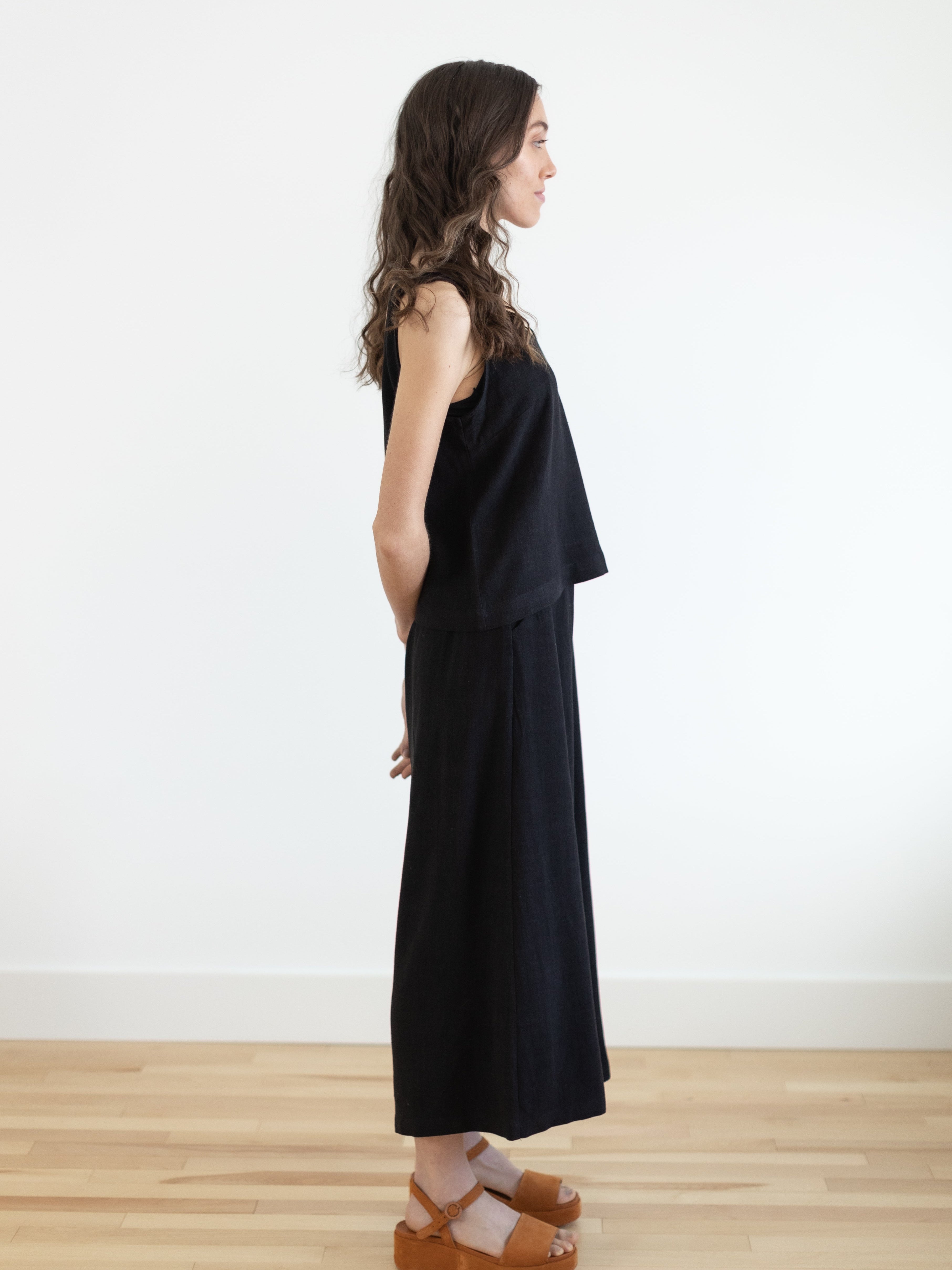 Sattva by Sarah - V Crop Tank -