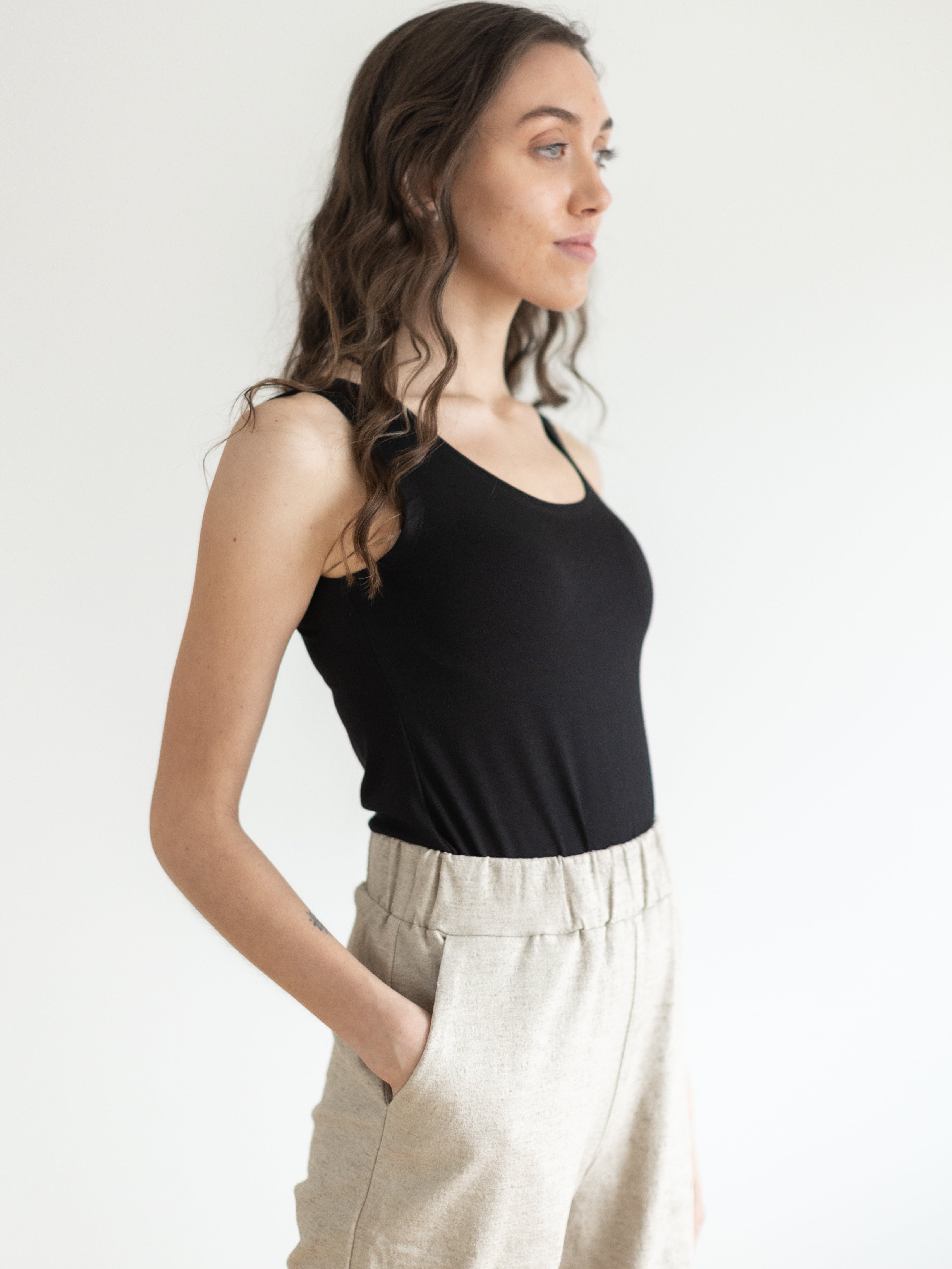 Sattva by Sarah - Essential Tank - Black M