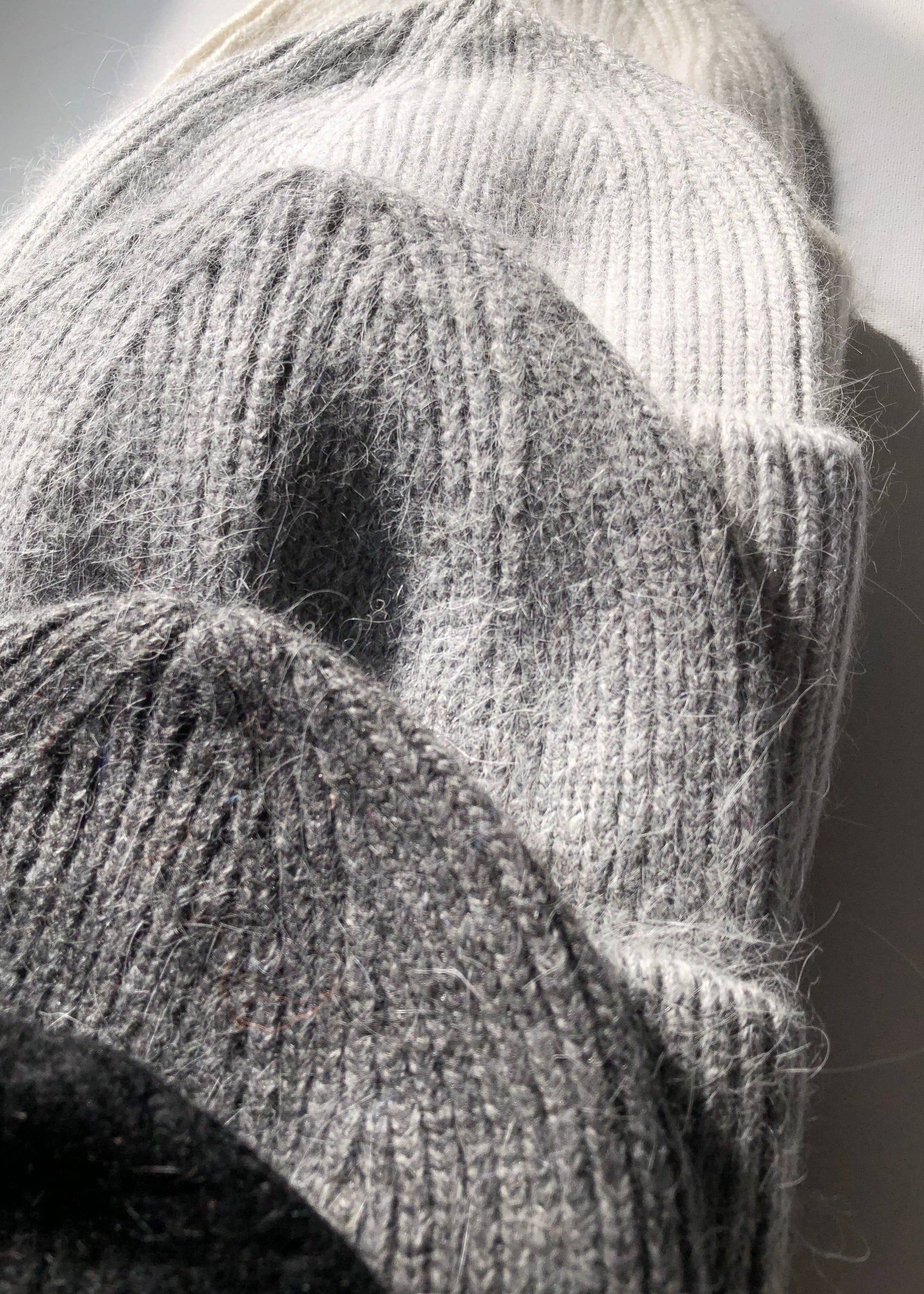 Billy Bamboo - Royal Angora Beanie – Black -