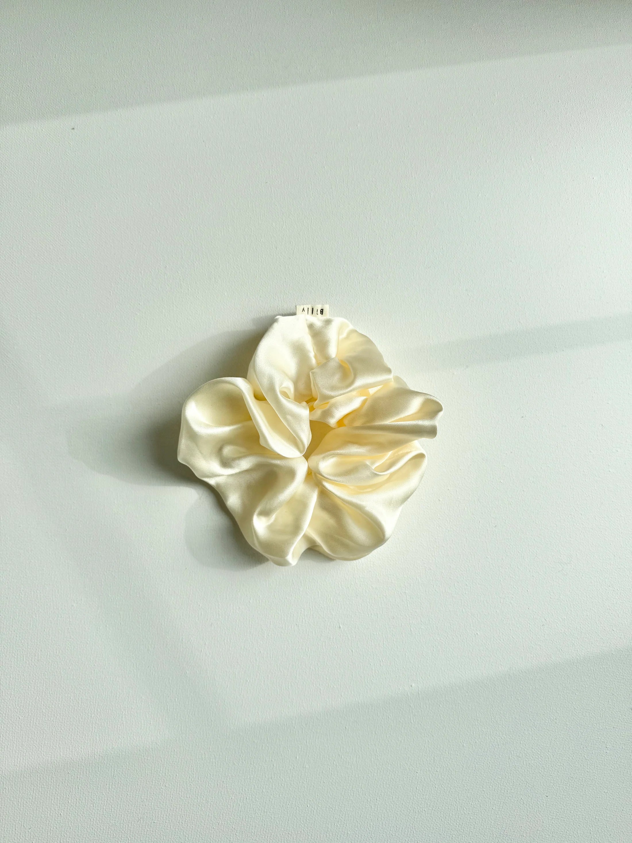 Billy Bamboo - Pure Silk Scrunchie – Off White -