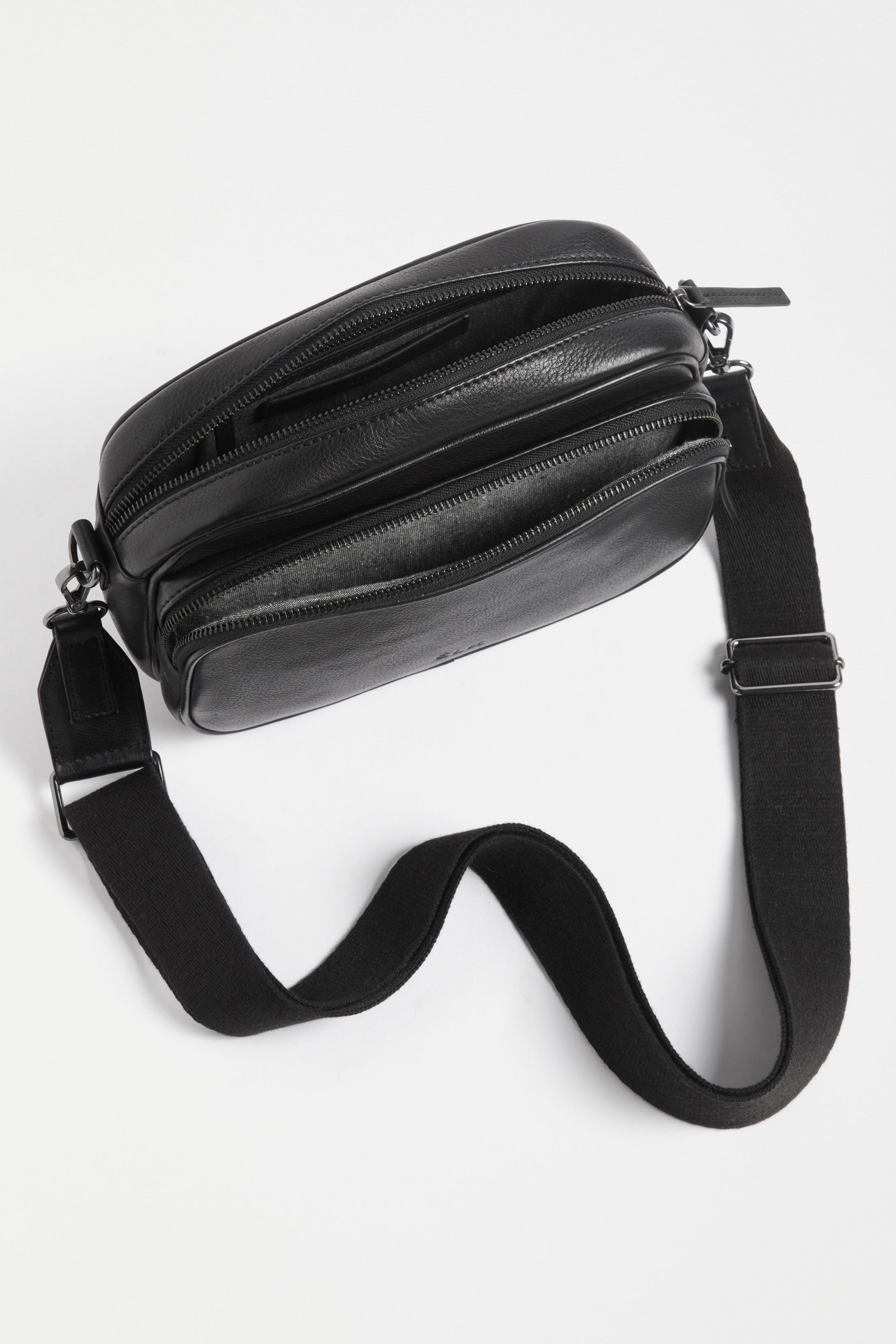 ELK Leather - Kassel Leather Crossbody – Bag Black -