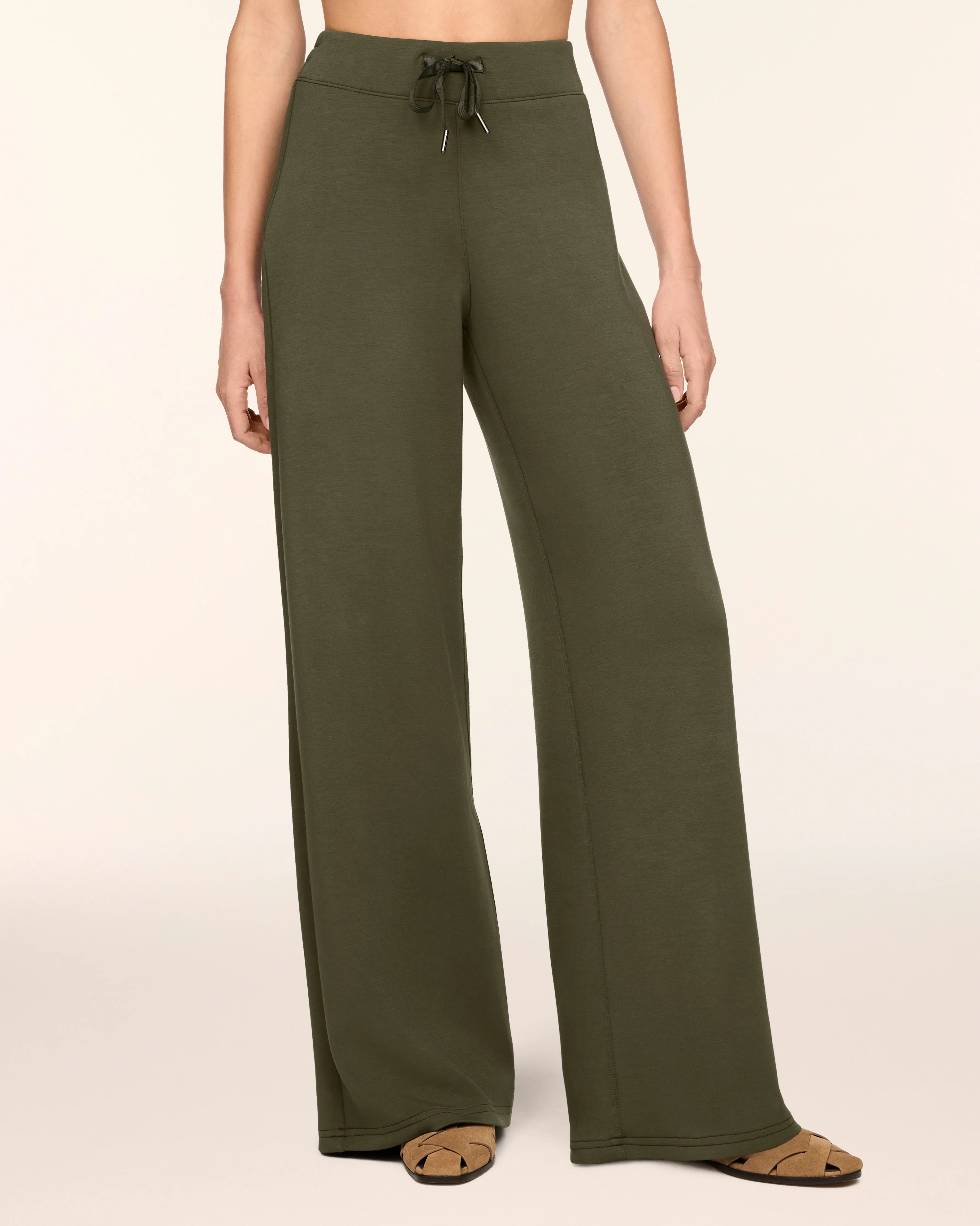 SPANX - AirEssentials Wide Leg Pant -