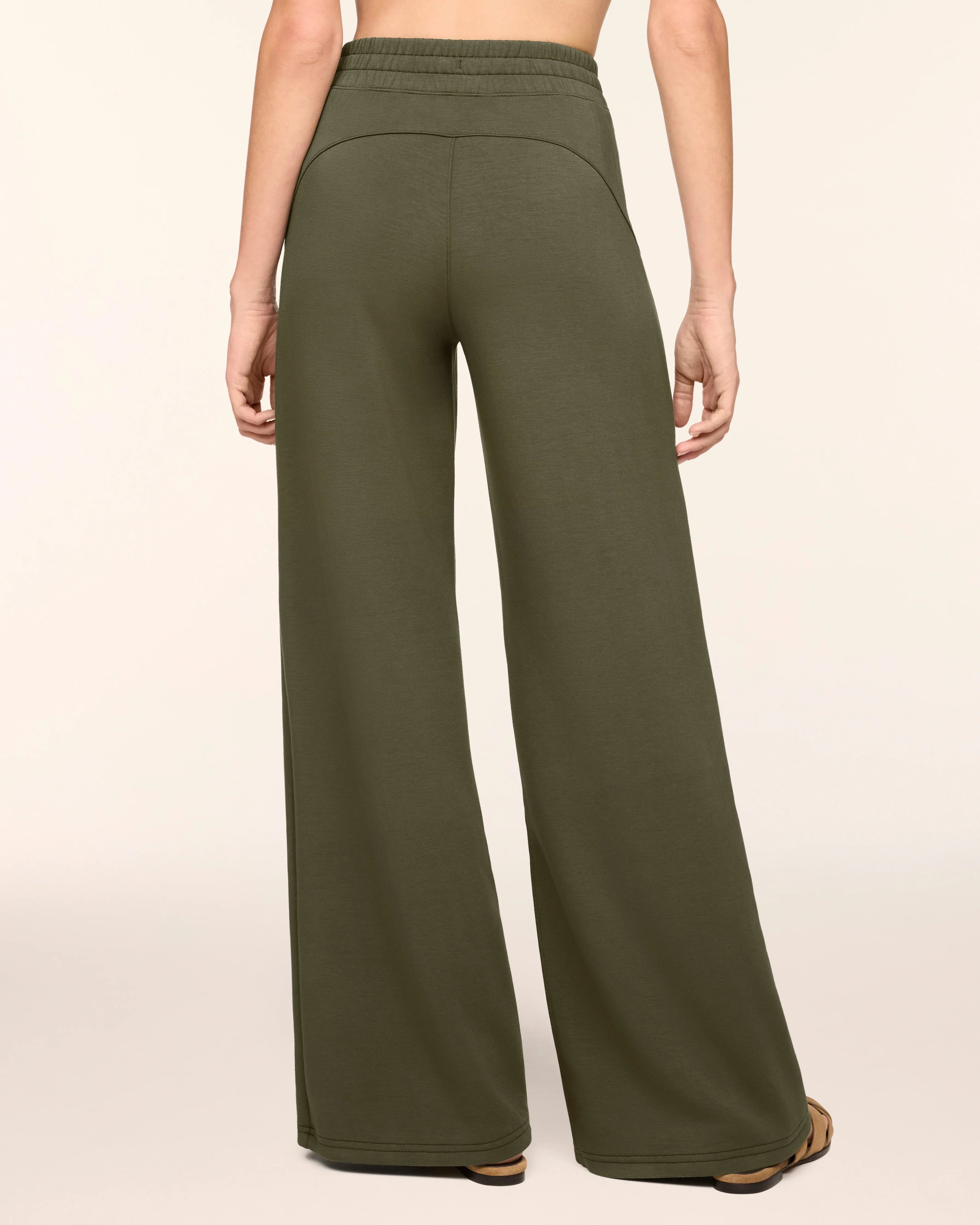 SPANX - AirEssentials Wide Leg Pant -