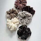 Billy Bamboo - Silk Velvet Scrunchie – Black -