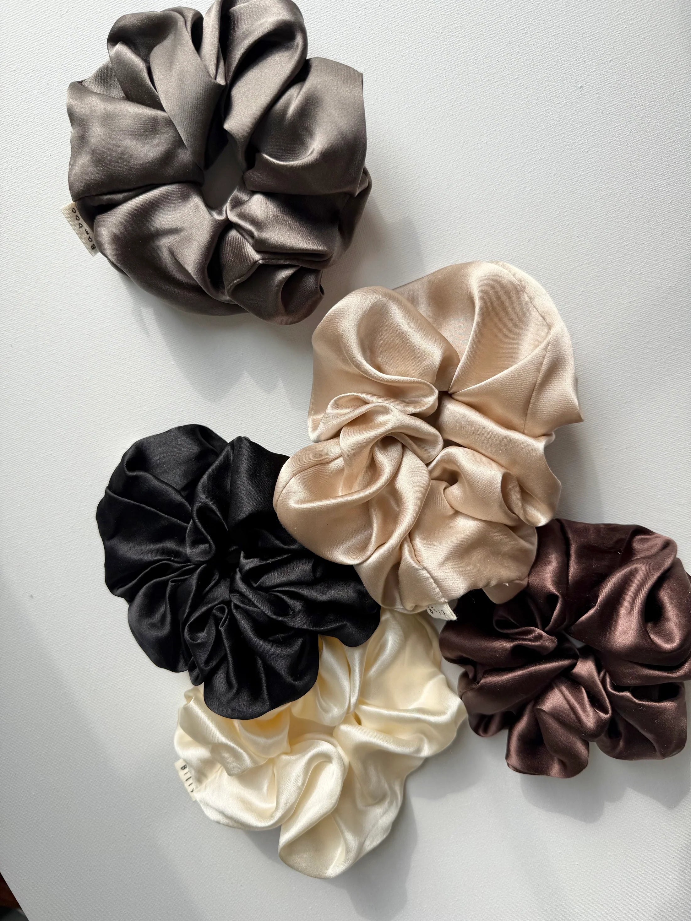 Billy Bamboo - Pure Silk Scrunchie – Off White -