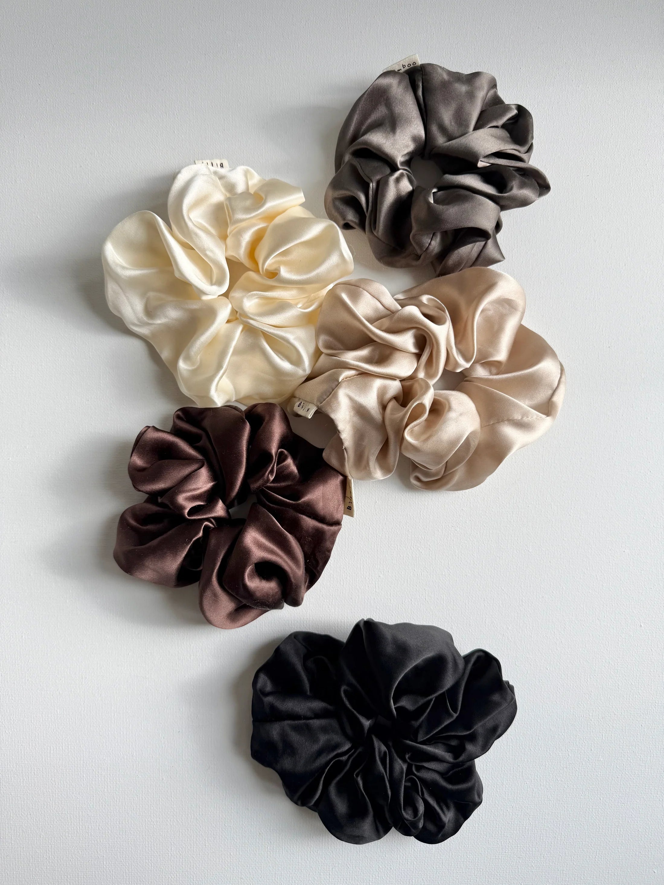 Billy Bamboo - Pure Silk Scrunchie – Off White -