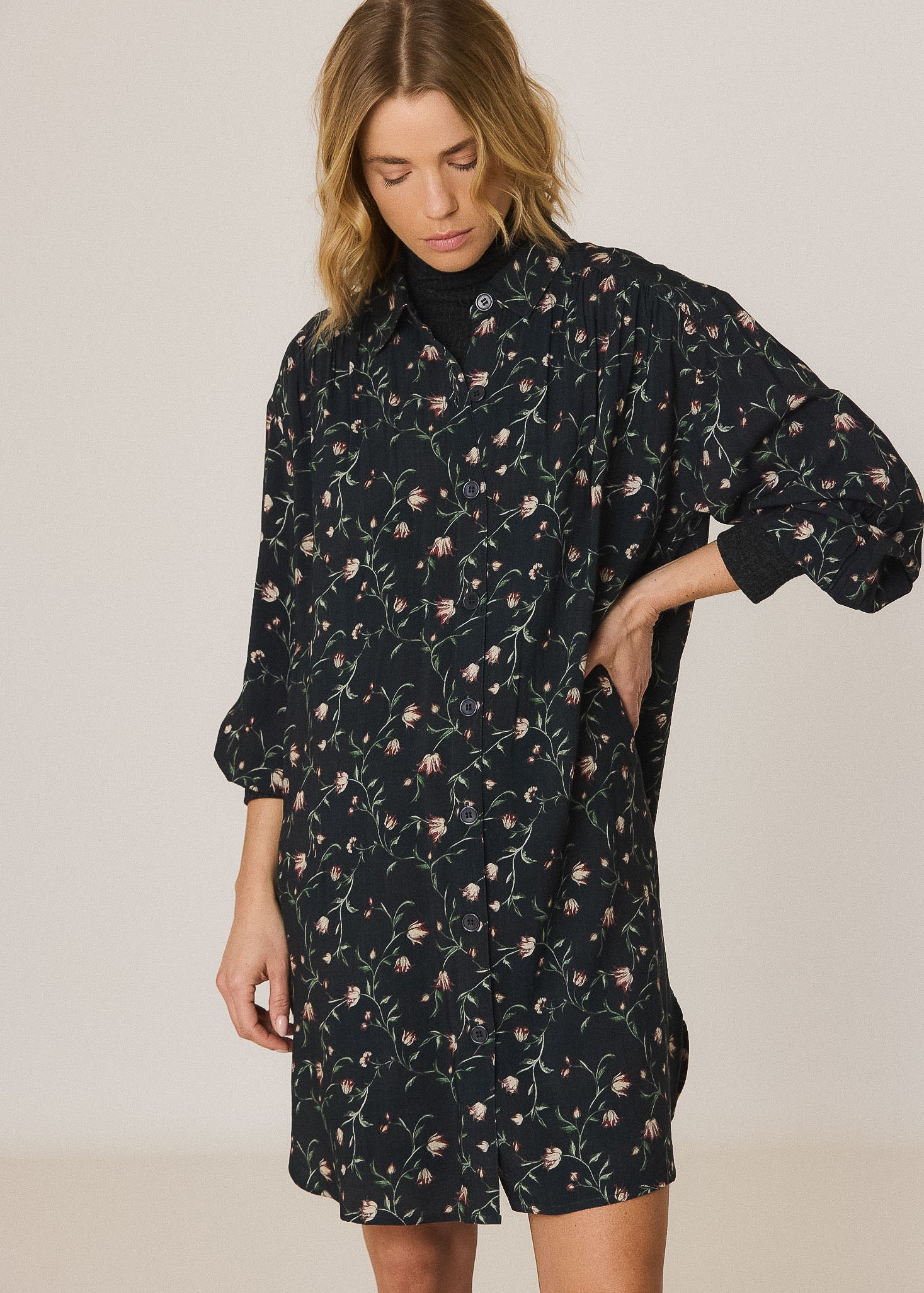 Indi & Cold - Floral-Print Shirt Collar Dress -