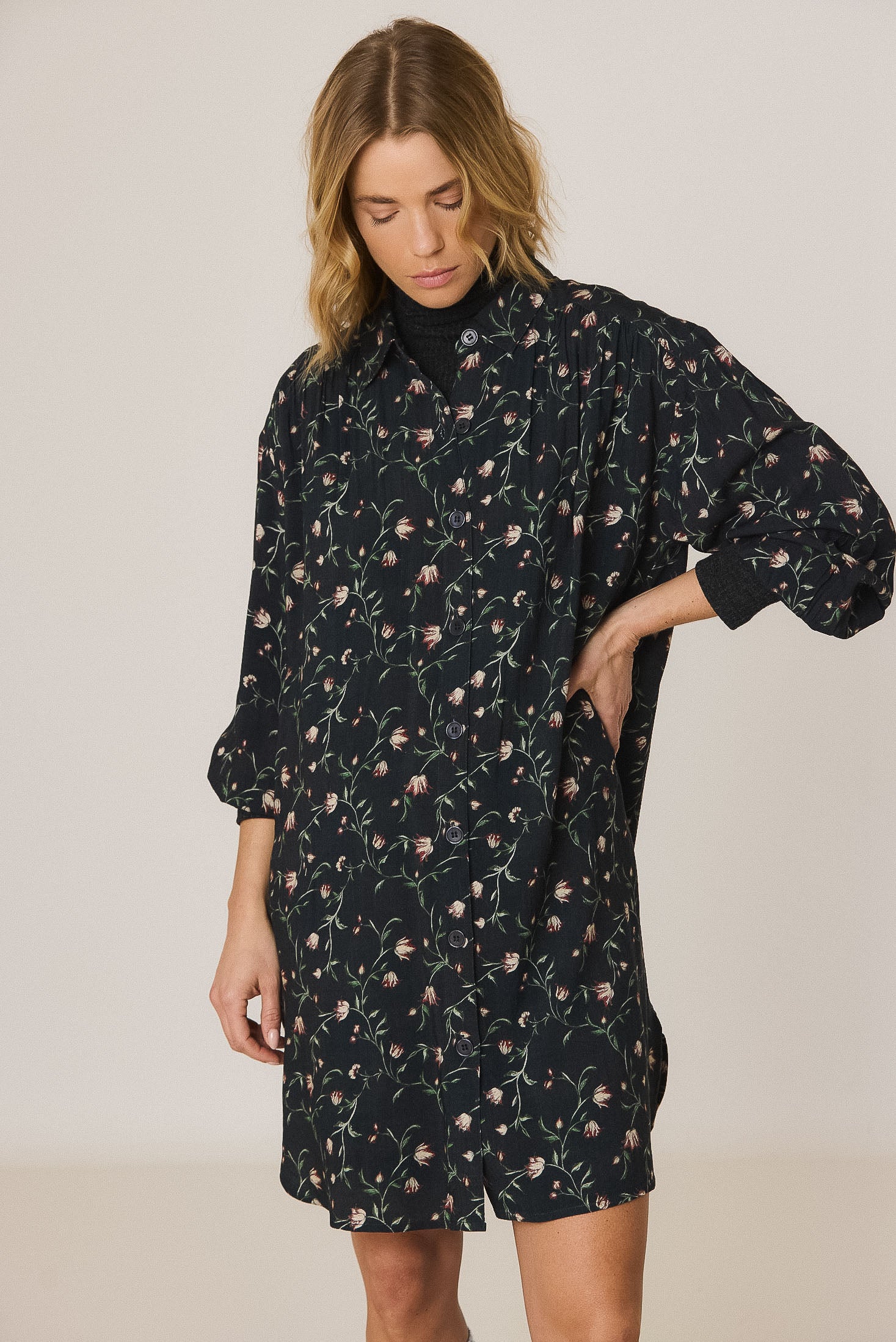Indi & Cold - Floral-Print Shirt Collar Dress -