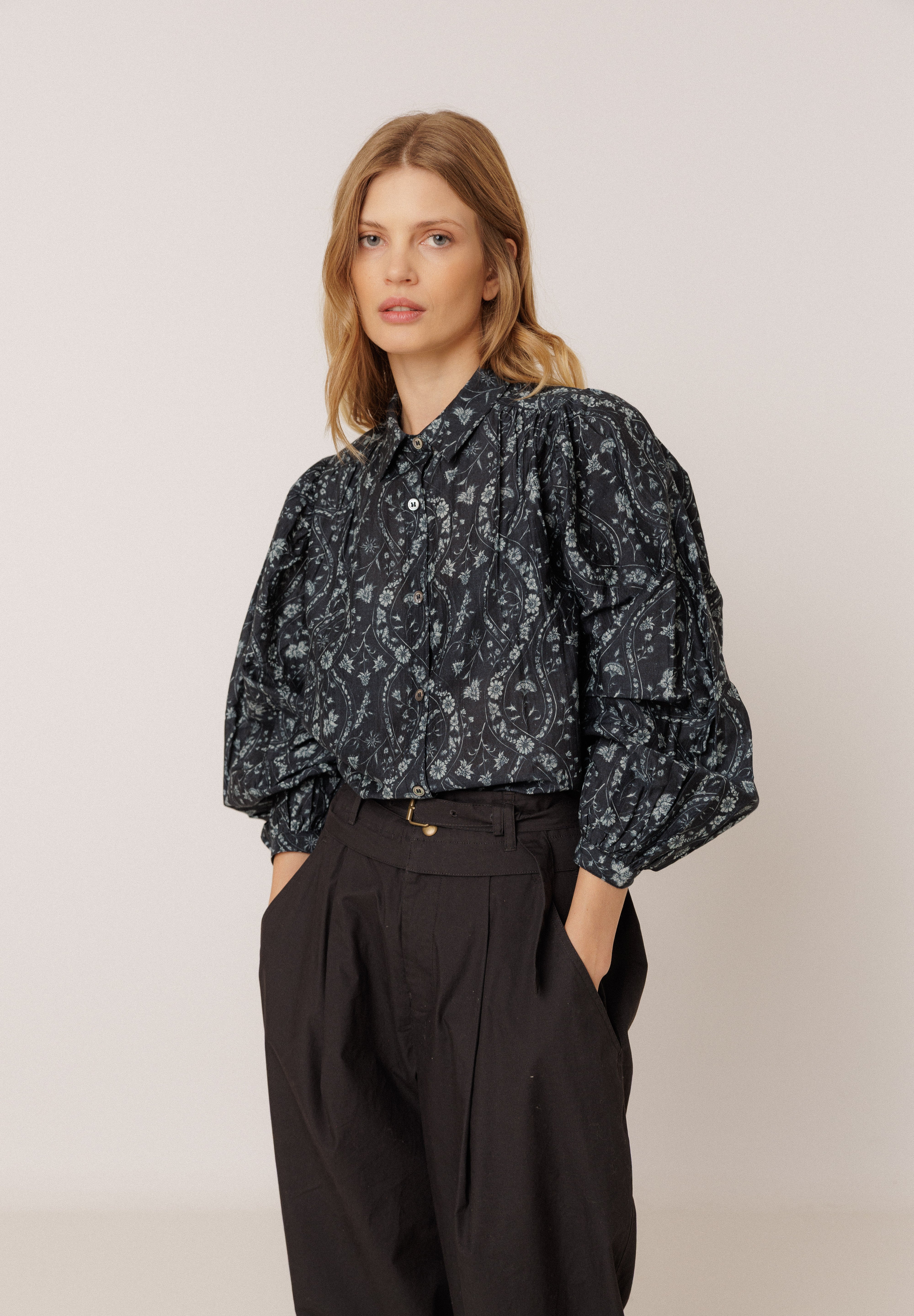 Indi & Cold - Vintage Print Shirt -