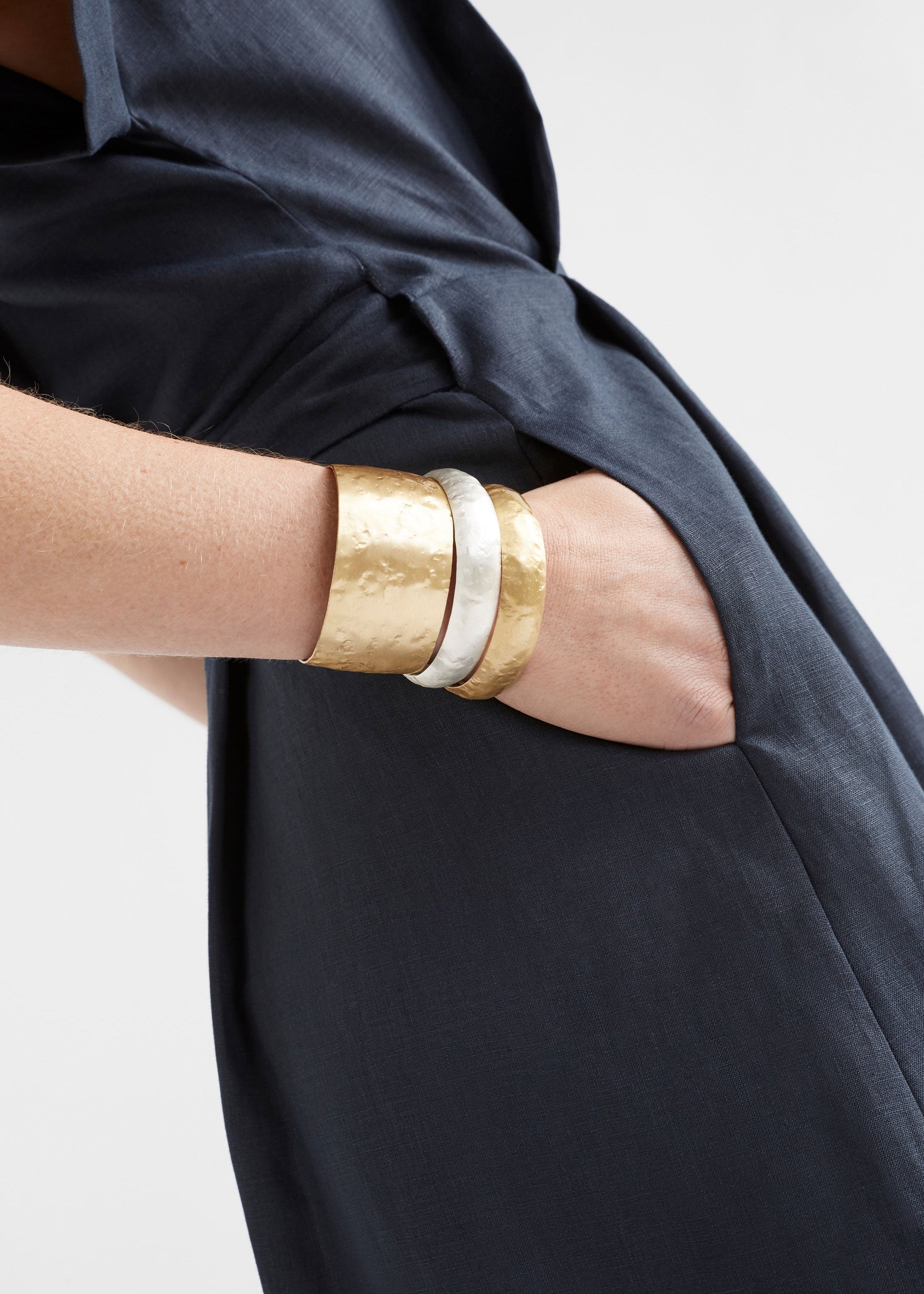 ELK - Gild Cuff Bangle – Gold -