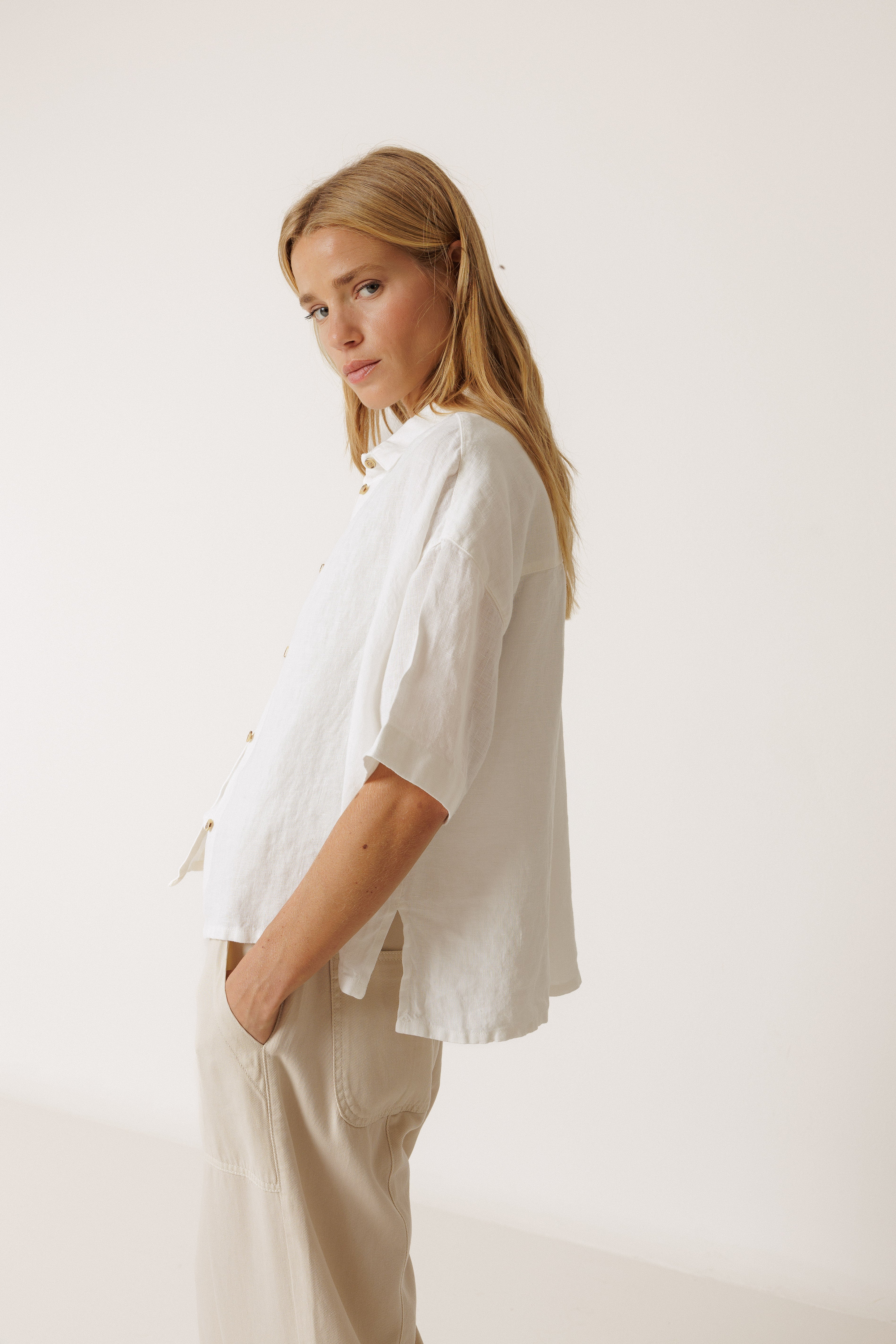 Indi & Cold - Crop Linen Shirt -