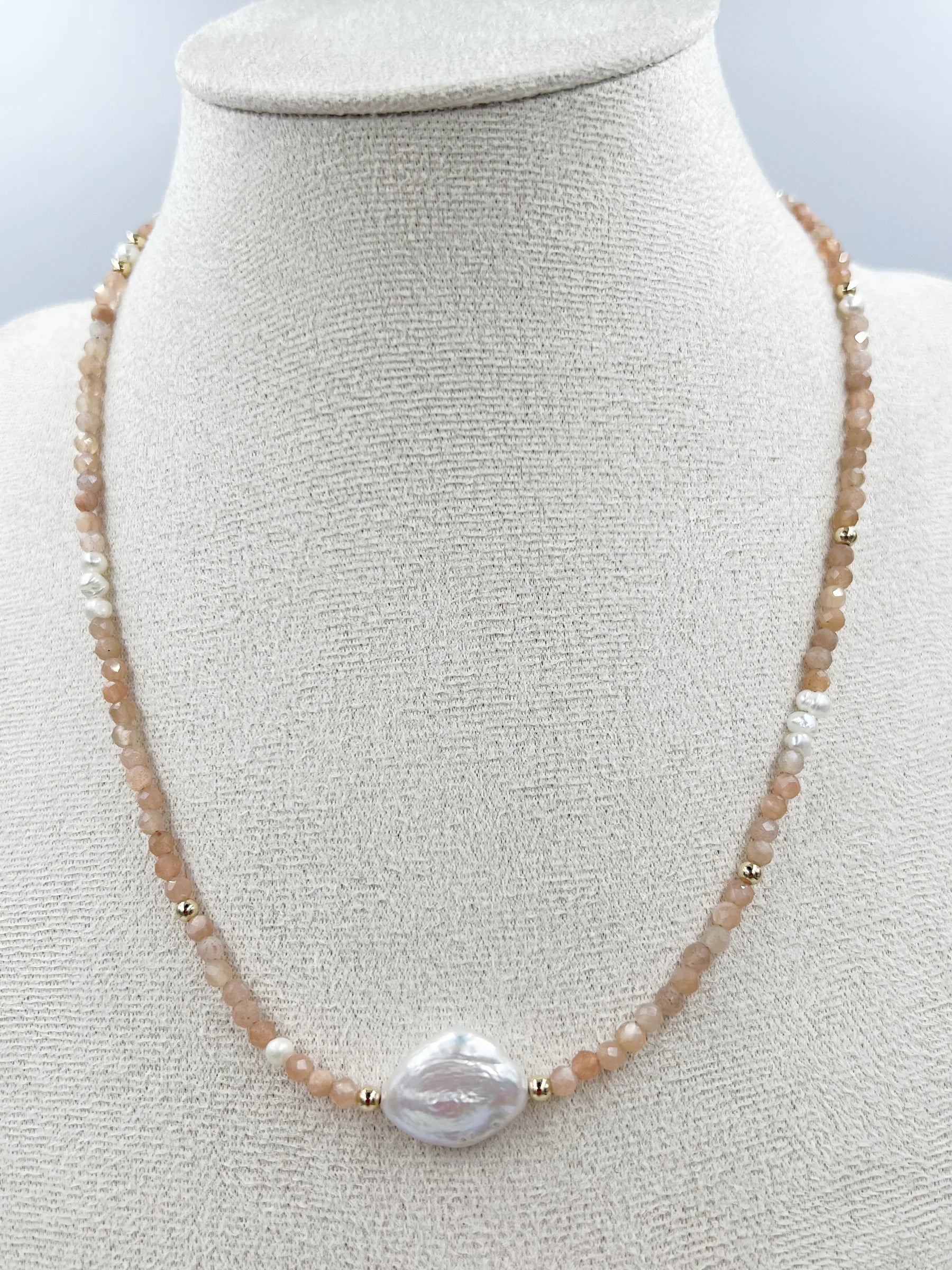 Saskia de Vries - Maris Strand Necklace – Gold/Moonstone -