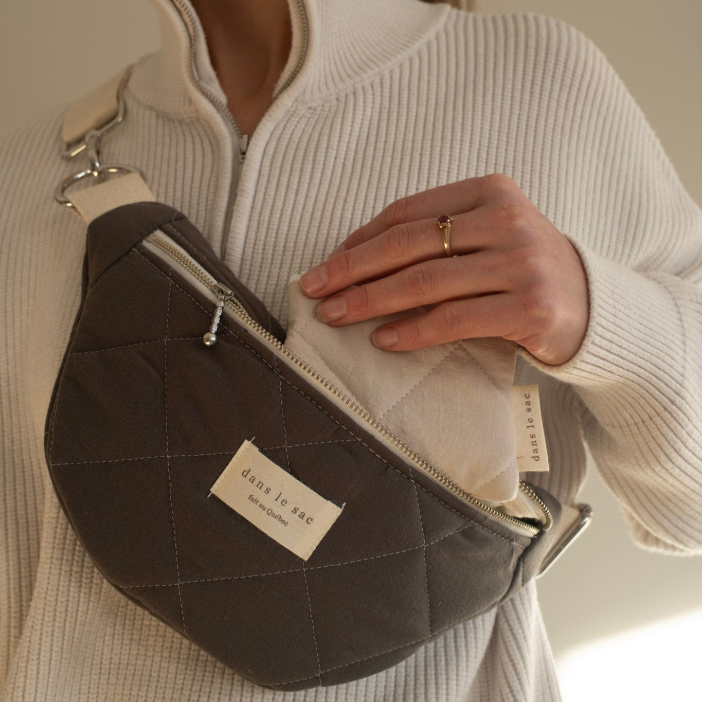 dans le sac - Quilted Belt Bag – Kaki -