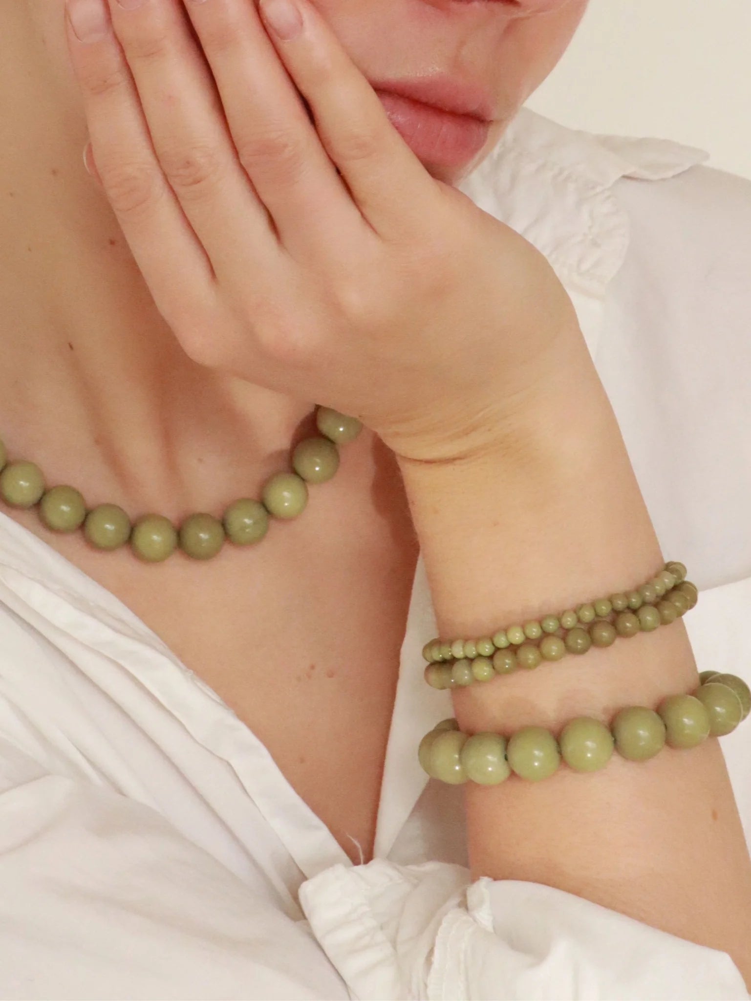 Soi - Petite Green Alashan Agate Stretch Bracelet -