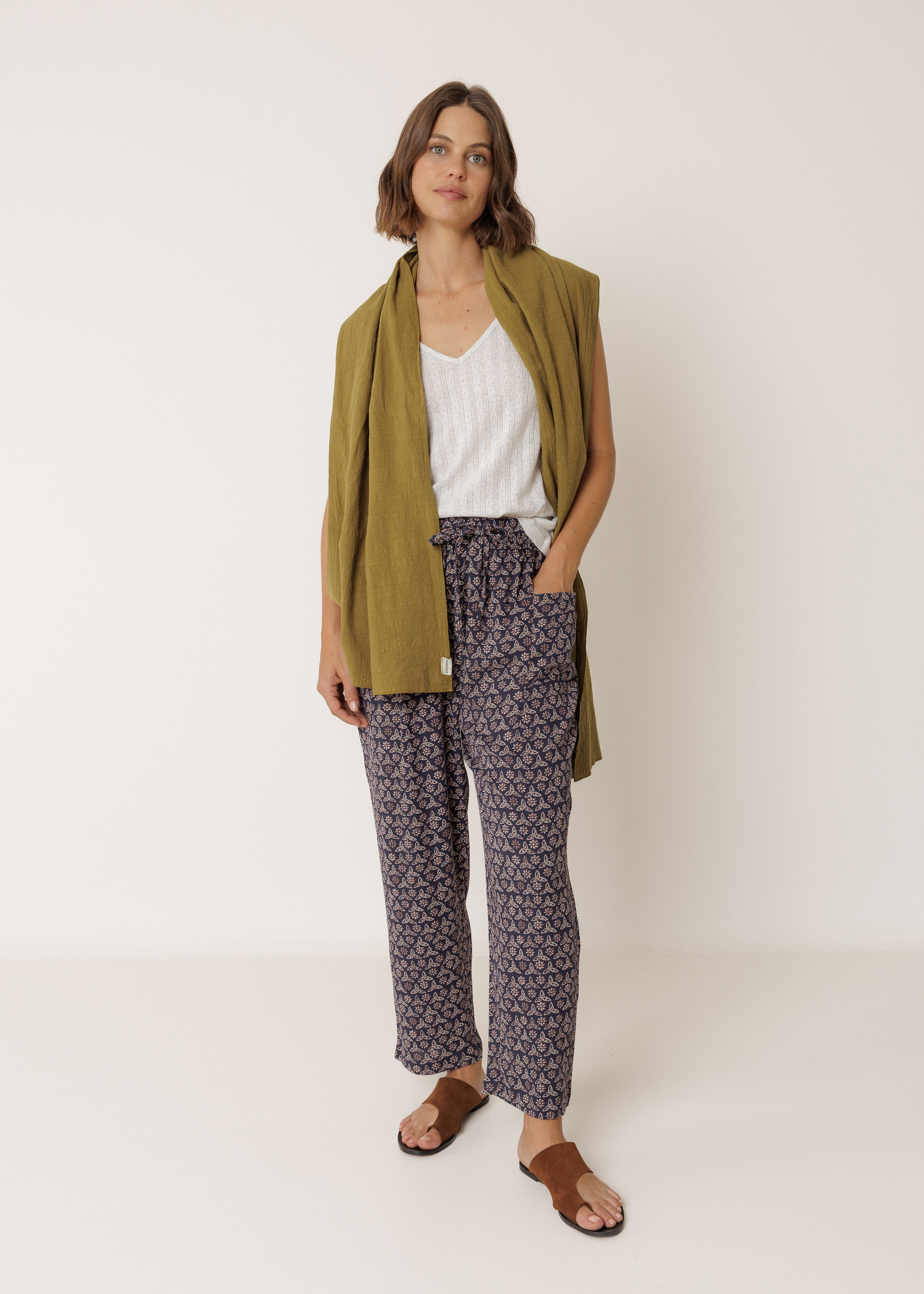 Indi & Cold - Organic Cotton Shawl – Khaki -