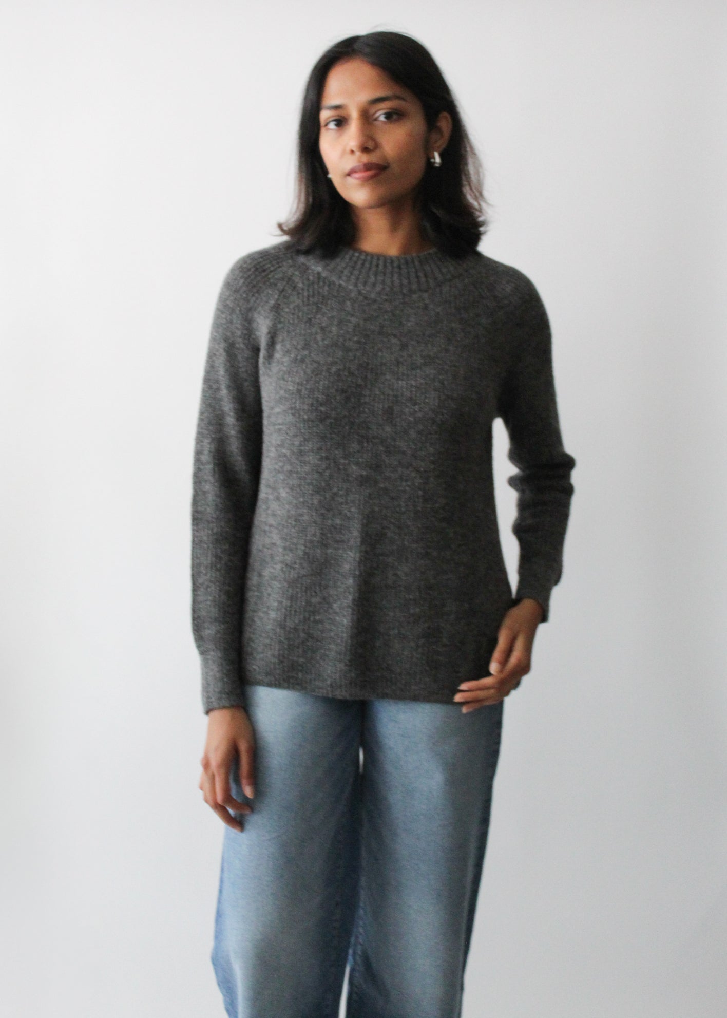 Sattva by Sarah - Cozy Crew - Charcoal