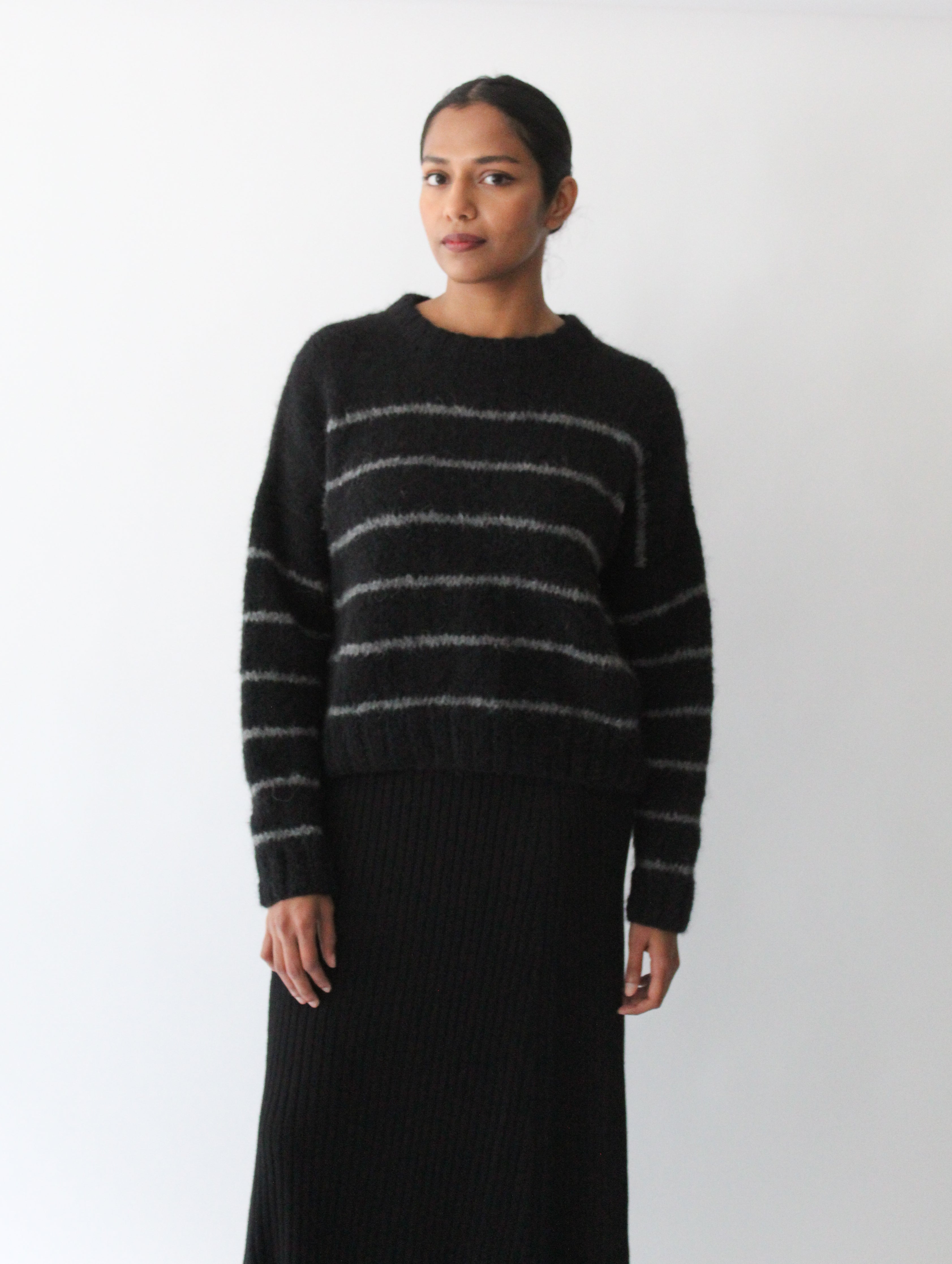 Sattva by Sarah - Stripe Crew - Black Grey