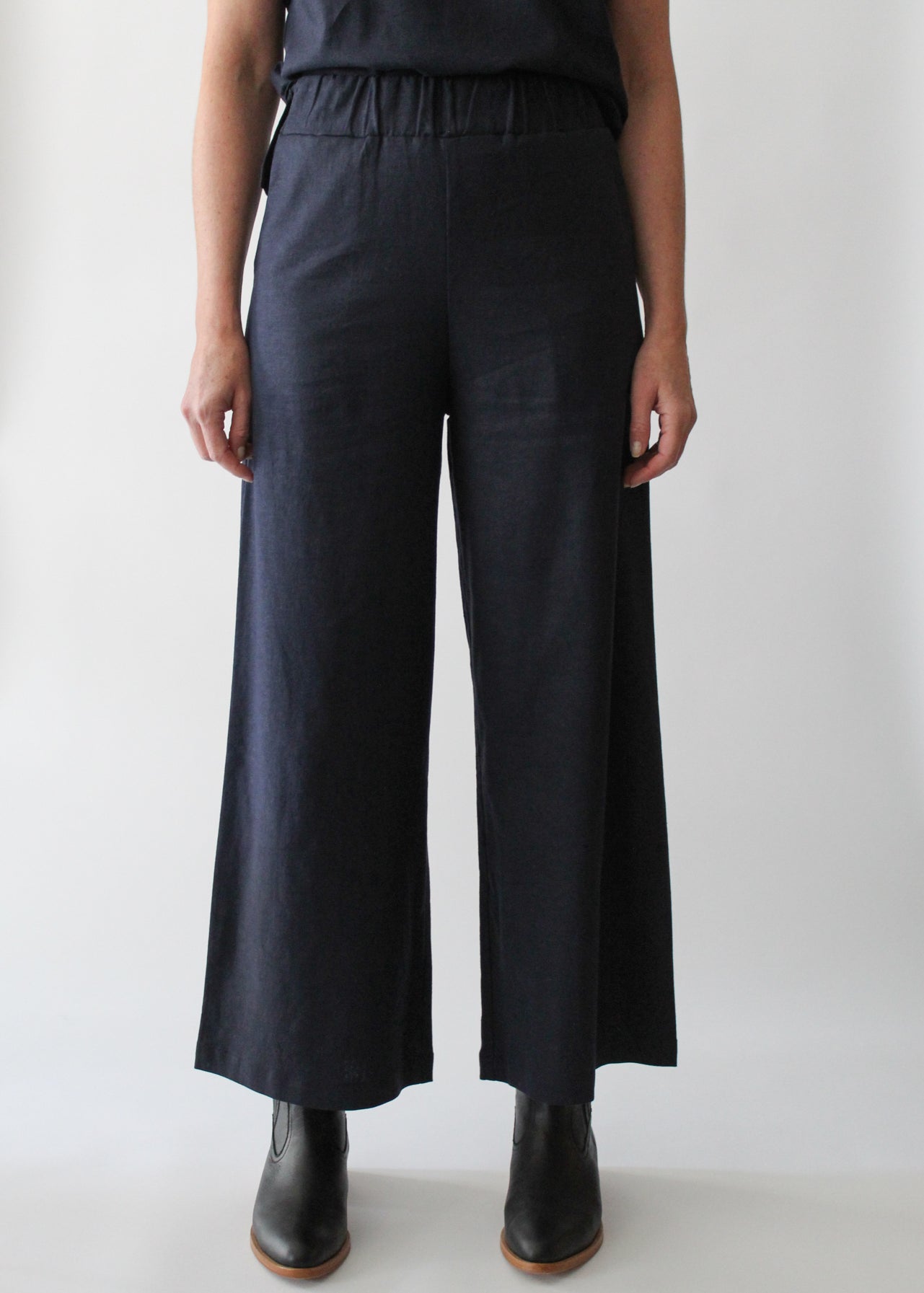 Sattva by Sarah - Linen Pants - Dark Navy