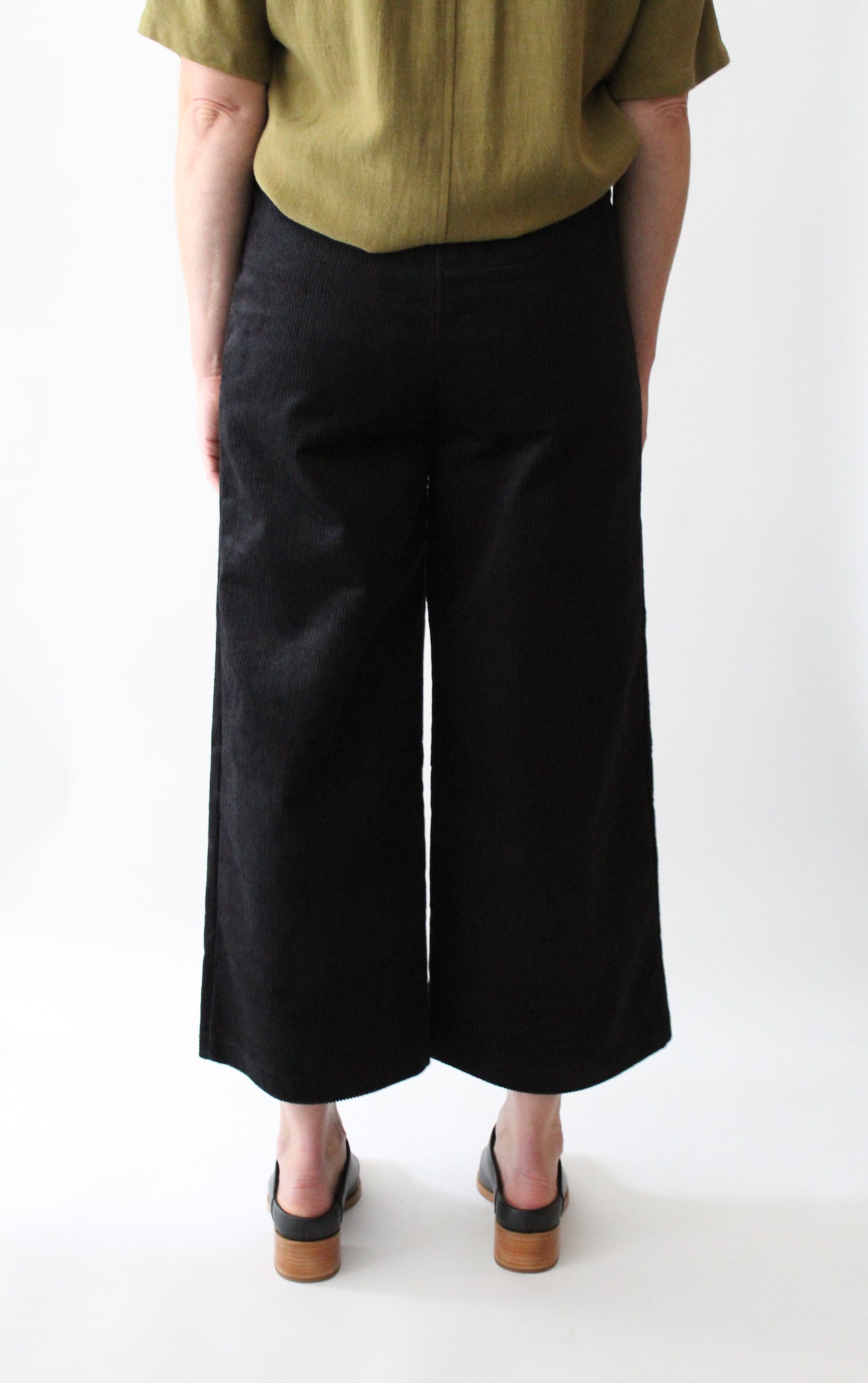 Sattva by Sarah - Highwaist Cord Pant -