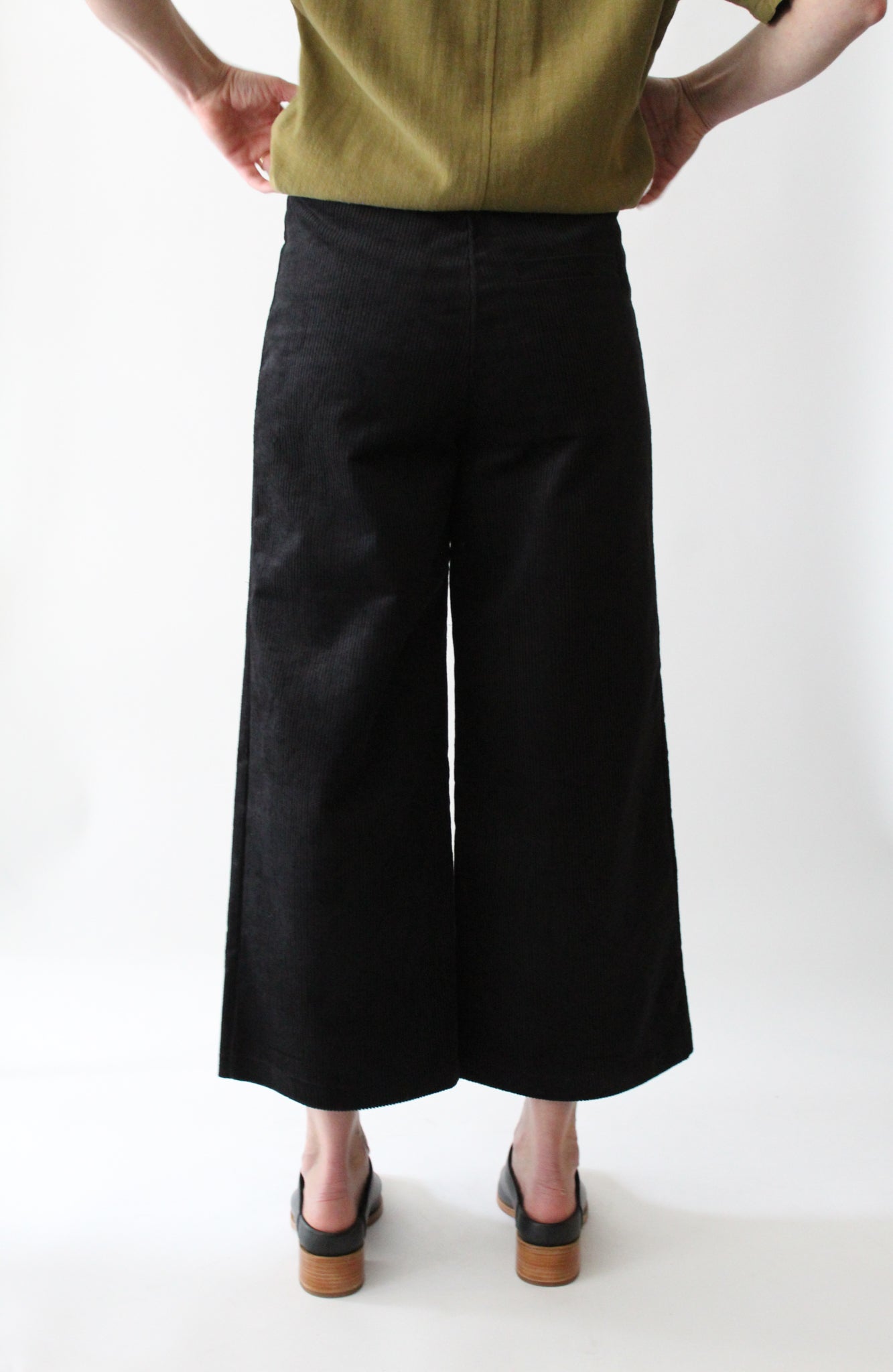 Sattva by Sarah - Highwaist Cord Pant -