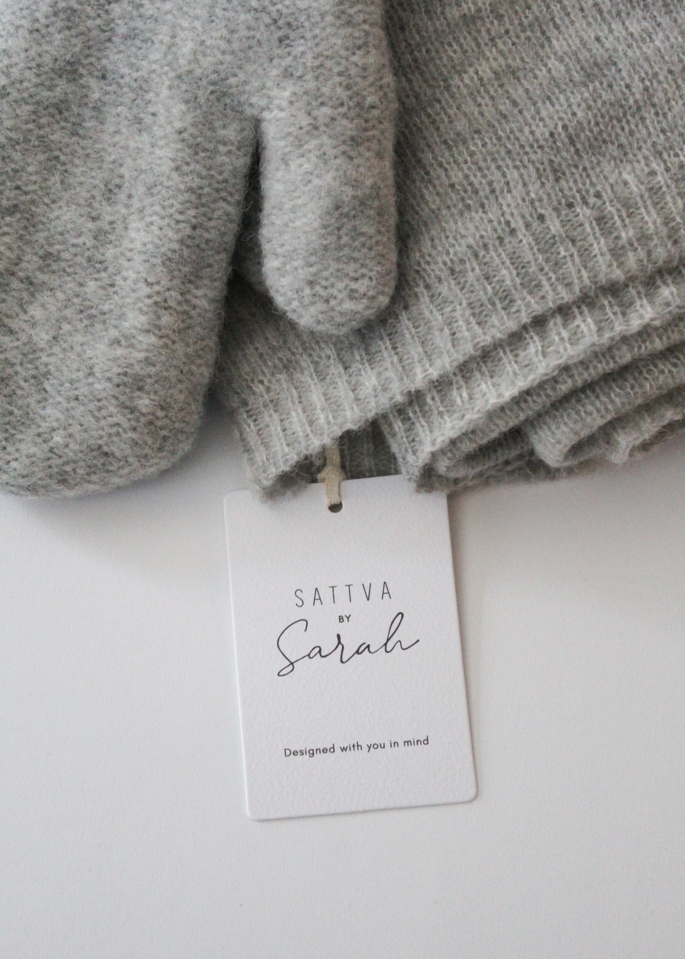 Sattva by Sarah - Mittens – Silver -