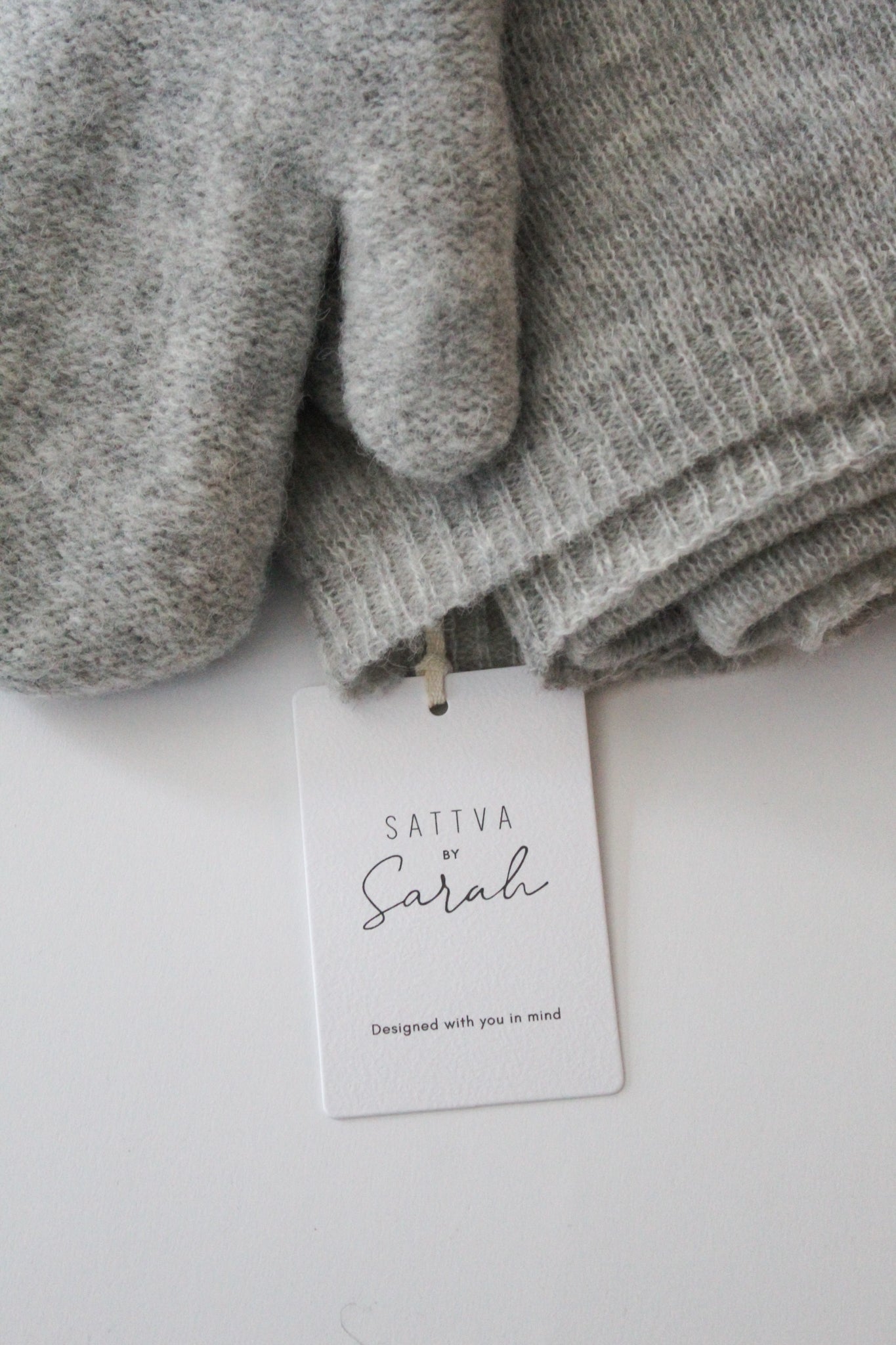 Sattva by Sarah - Mittens – Silver -