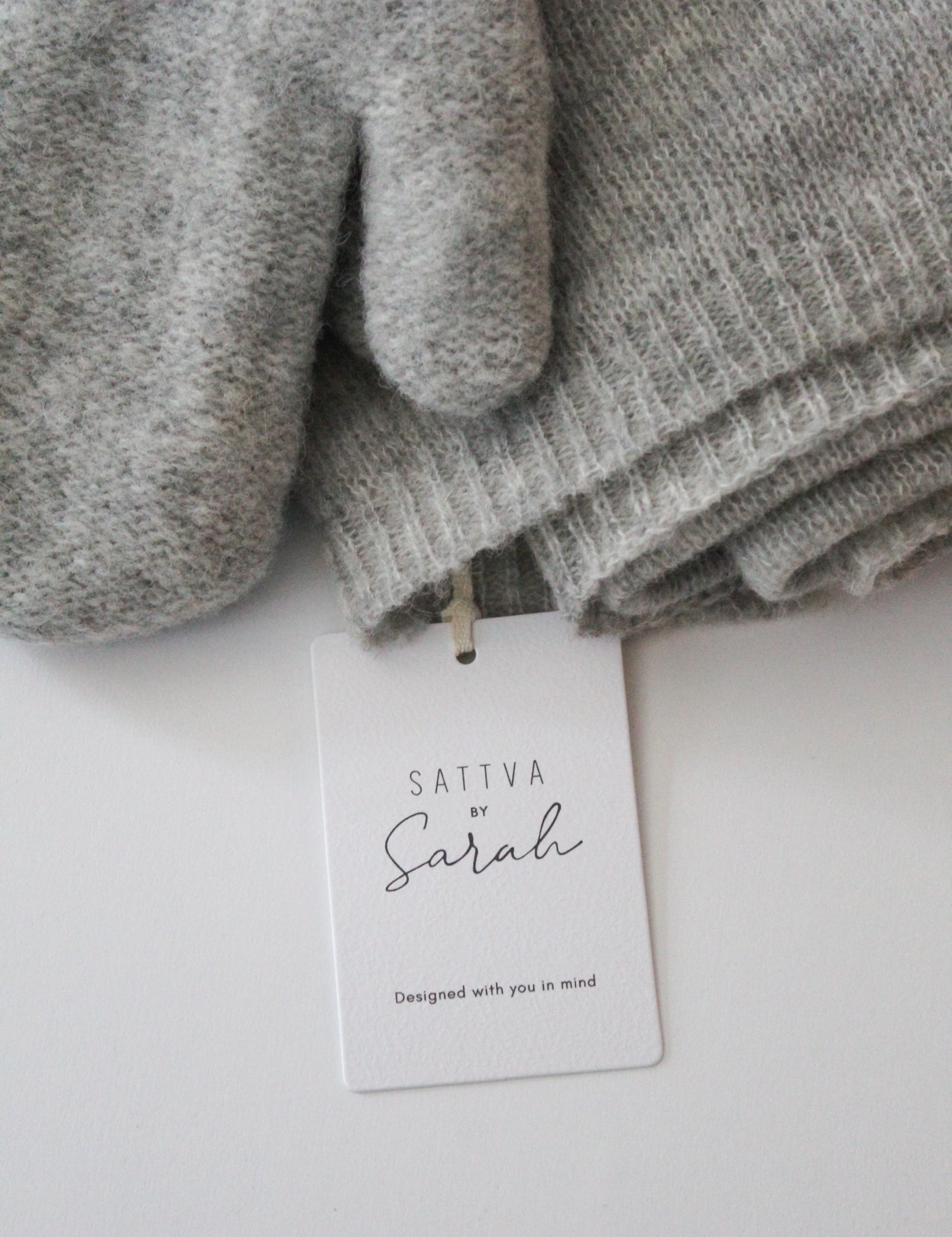 Sattva by Sarah - Scarf – Silver -