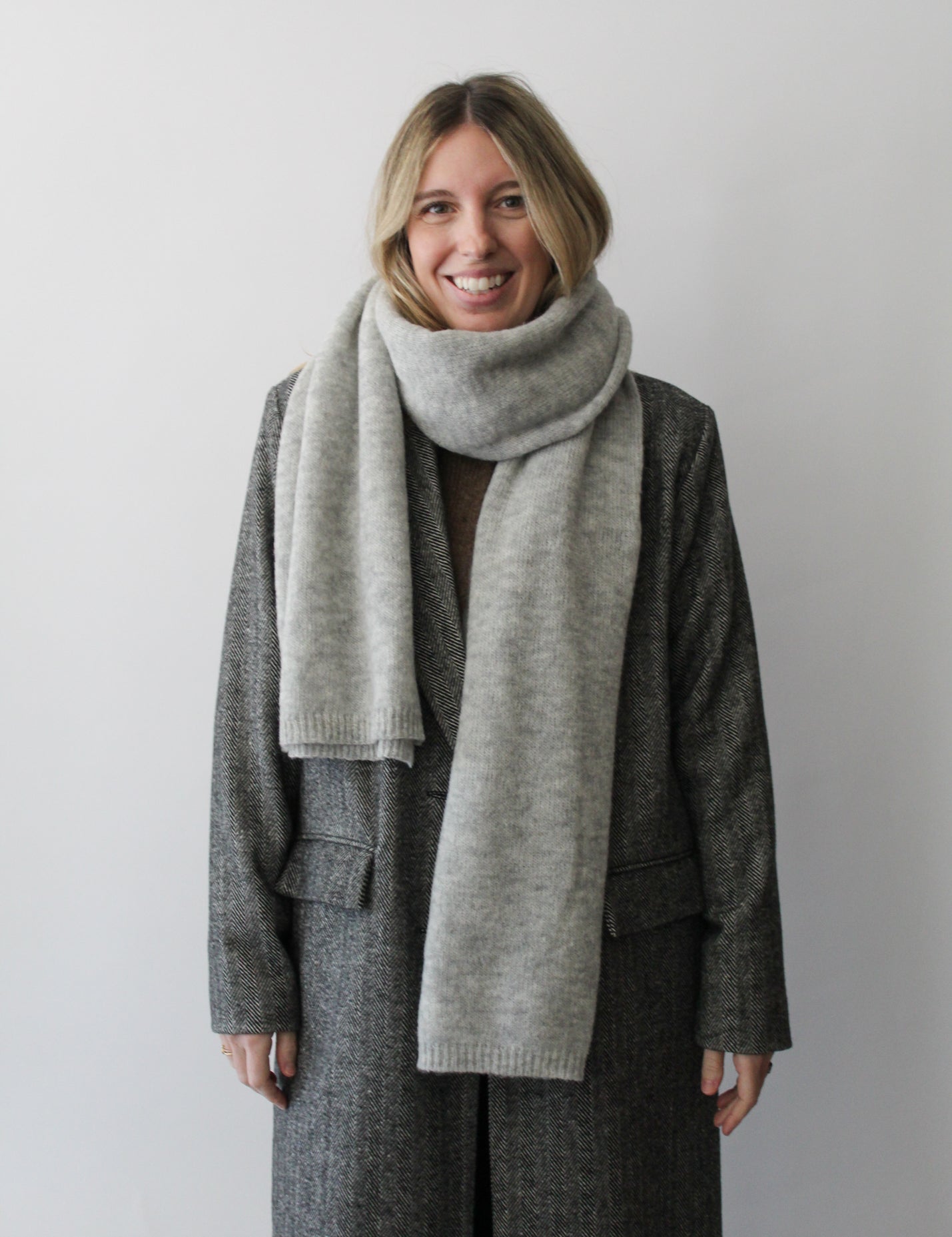 Sattva by Sarah - Scarf – Silver -