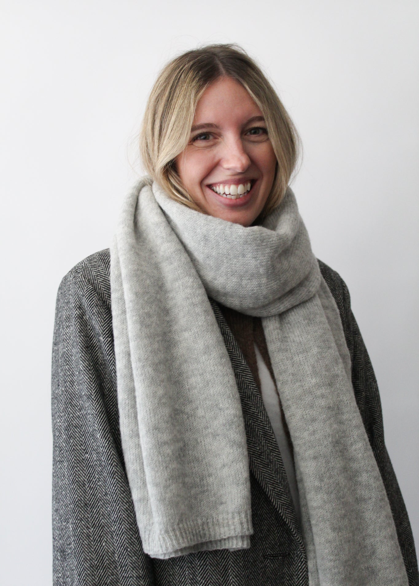 Sattva by Sarah - Scarf – Silver -