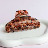 Horace - The Lydia Claw Clip – Brown -